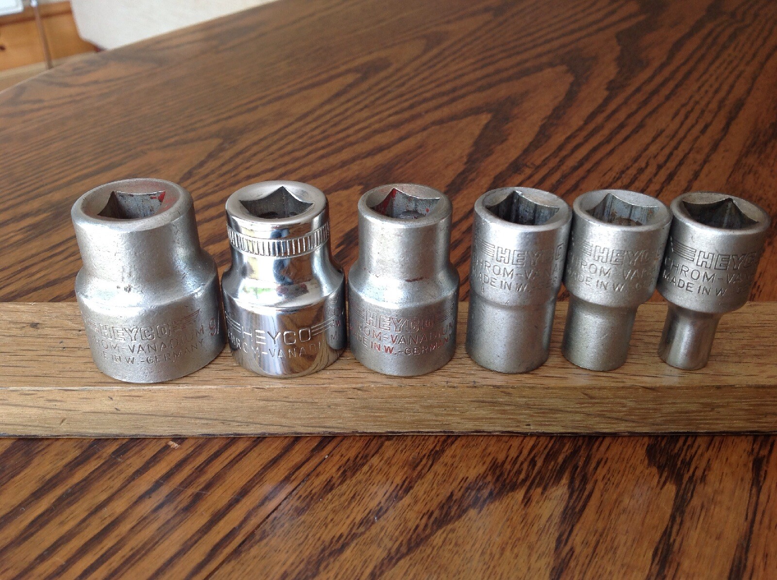 6 Vintage Heyco Sockets 9/16″ To 1/8″ Whitworth With 1/2″ Drive.