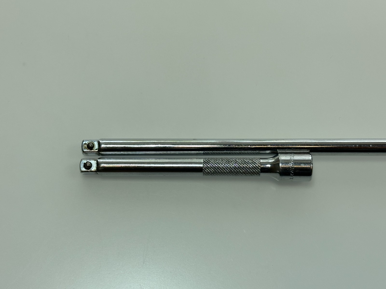 🇺🇸 Snap On USA 2pc 1/4″ Drive 14″ & 4″ Knurled Chrome Extension, TMXK140 TMXK4