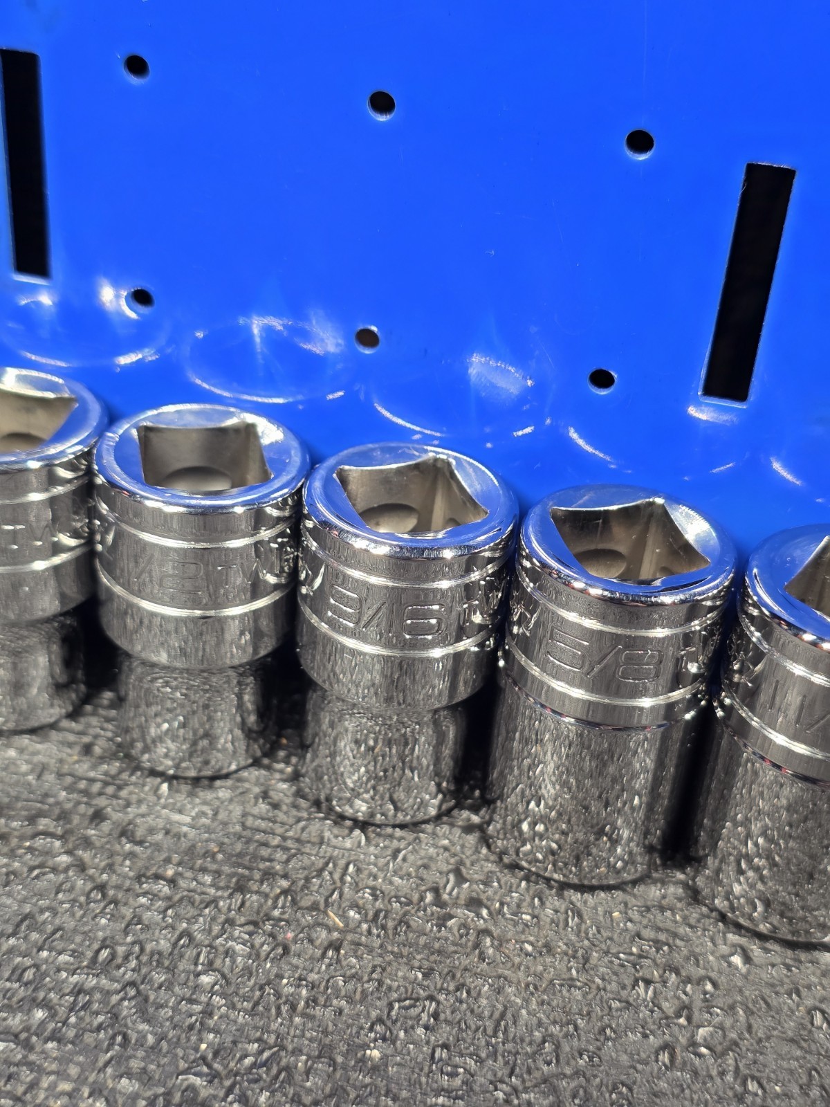 Snap-on 3/8″-1-1/8″ 13-Piece NICE 1/2″ Drive 6-Point Chrome Shallow Socket Set