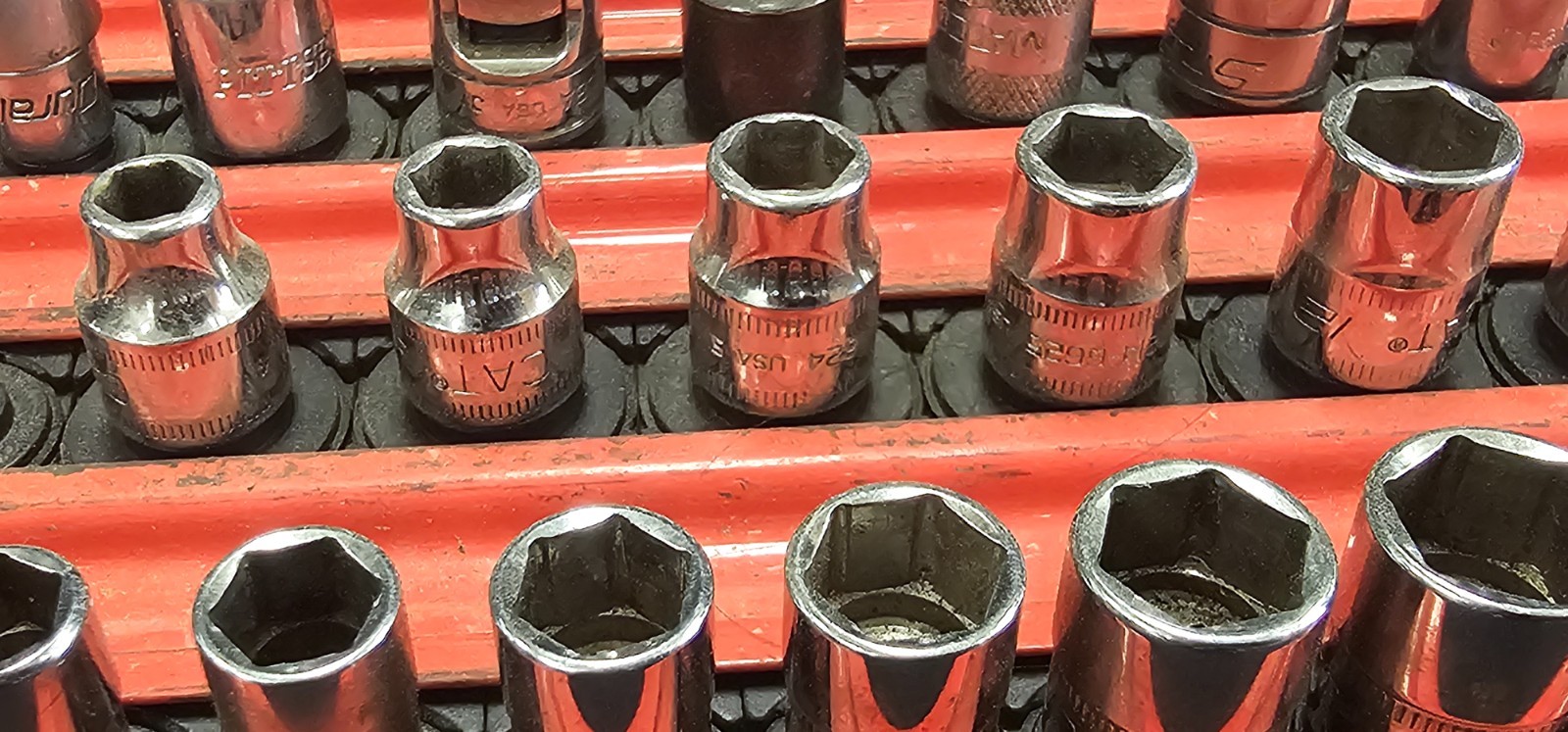 CAT, Blue Power, Snap-On & other brands Assorted Sockets w/ Locking Socket Tray