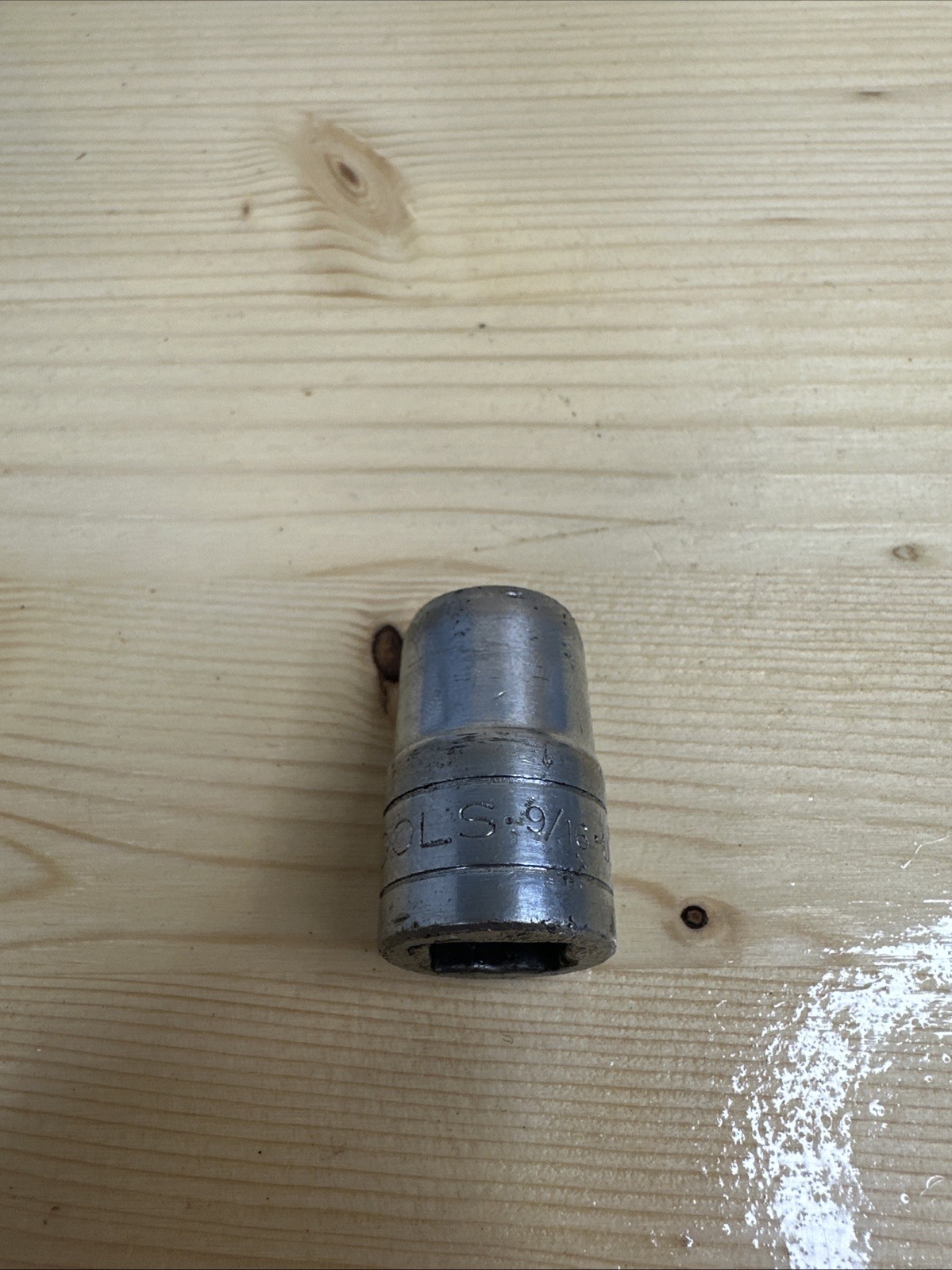 SK USA 9/16″ 6 Point 1/2″ Drive Shallow Polished Chrome Socket 40118
