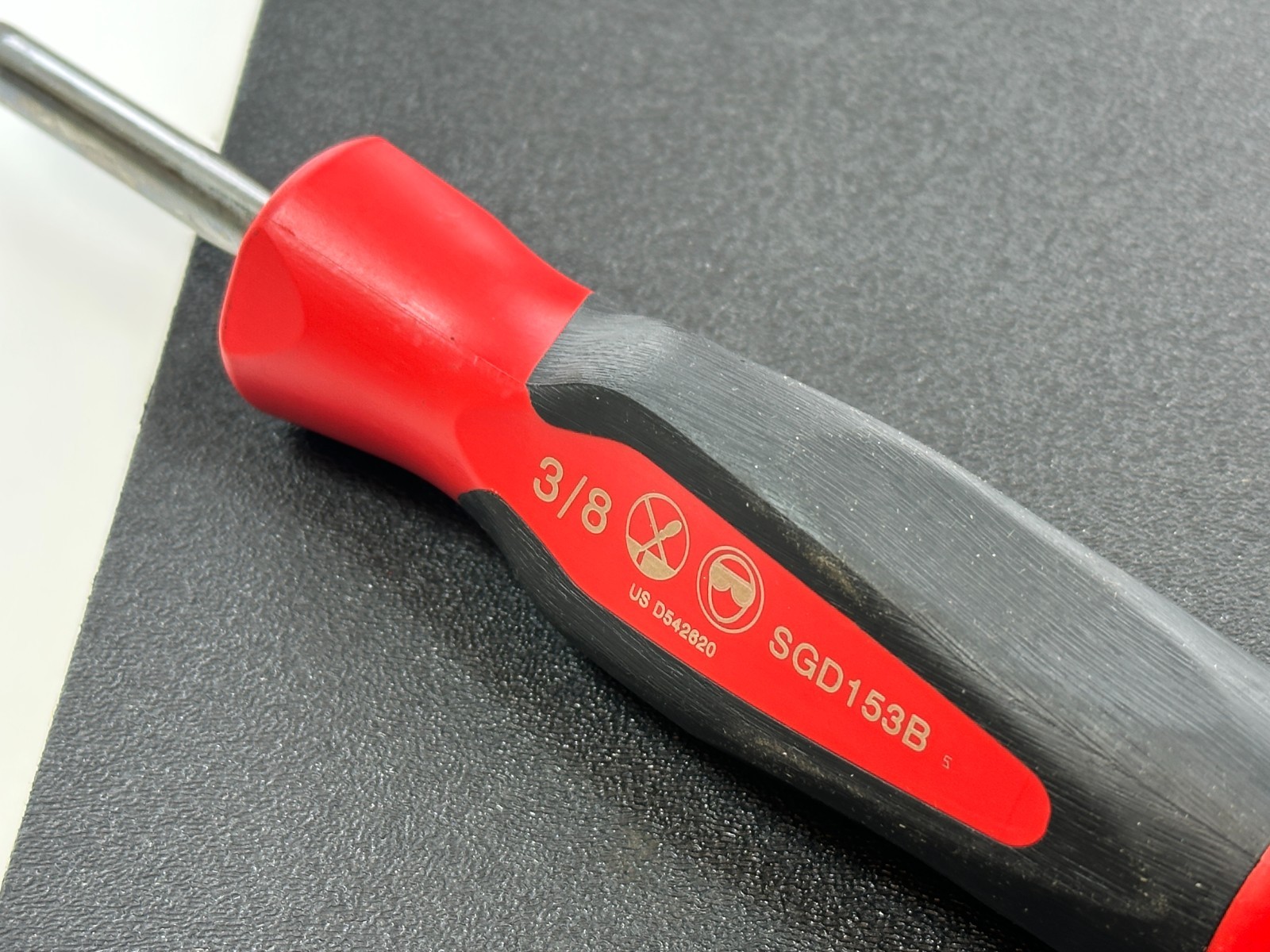 Snap-on USA Medium 3/8″ Marine Aircraft Plug FLAT Slot Screwdriver RED Soft Grip