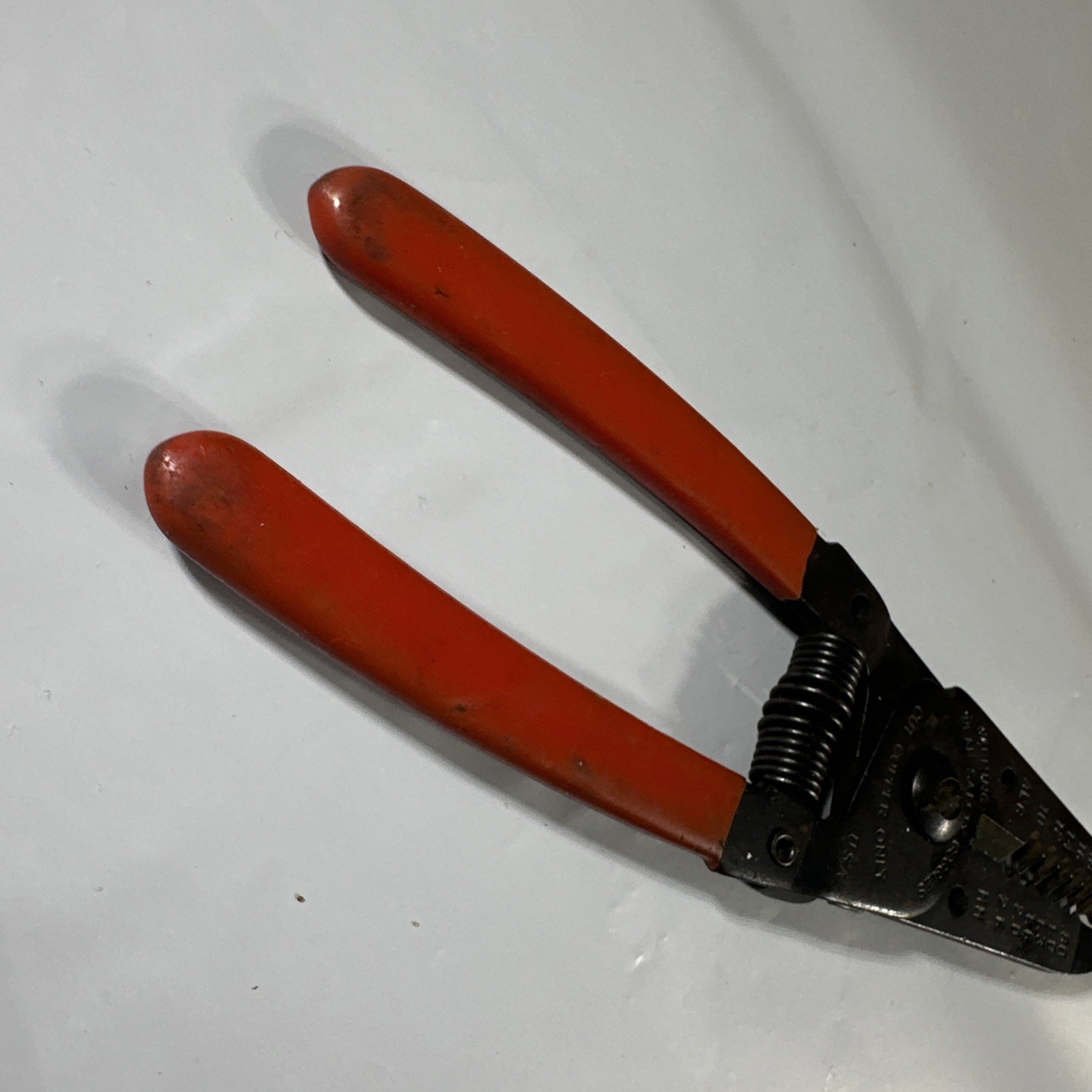 Crescent WS15 6″ Self-Opening Wire Strippers / Cutters 10-20 AWG USA Made