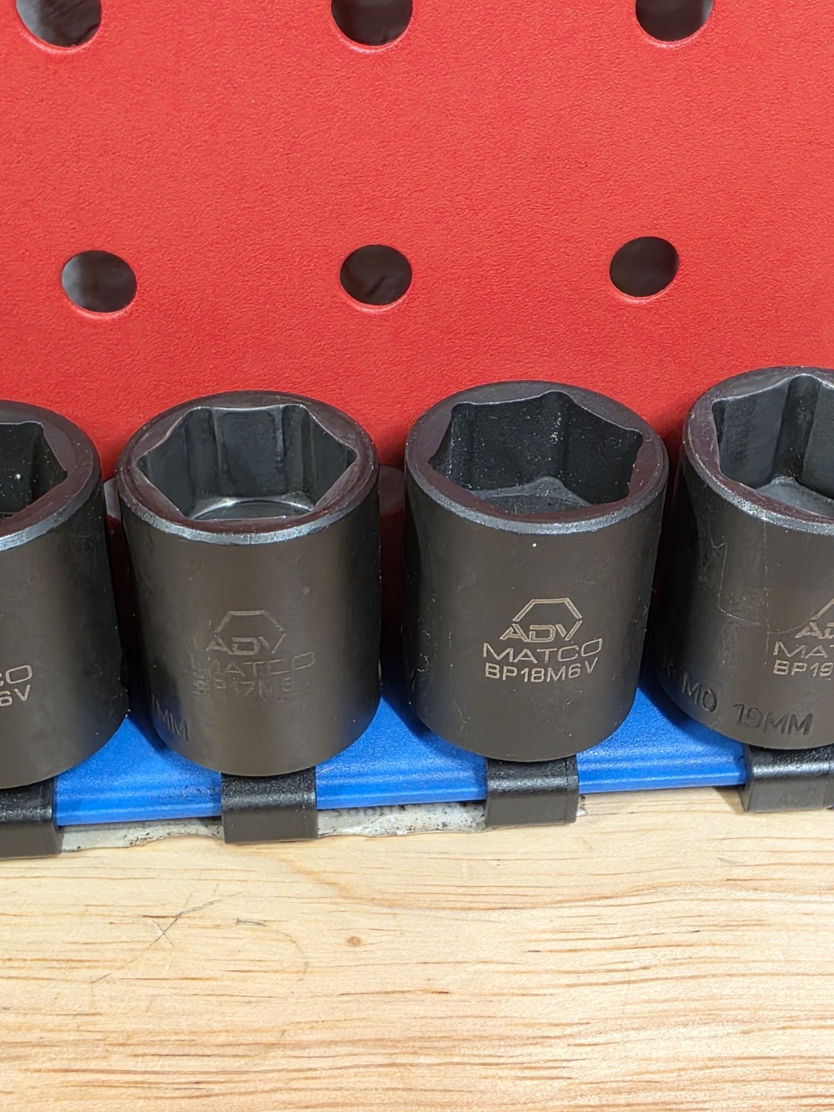 Matco Tools Adv SBPM136V 7-19mm 3/8″ Drive Shallow 6-Point Impact Socket Set