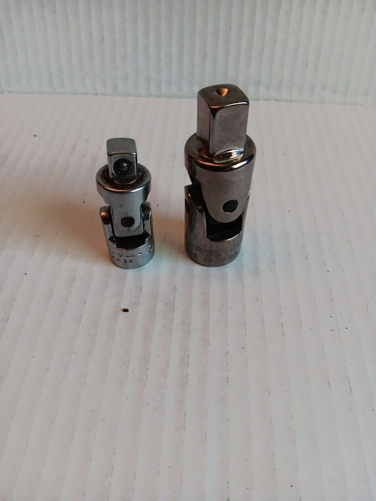 Craftsman USA Lot Of 2 -V- 4435 3/8” & GK 4425 1/2″ Universal Swivel Socket