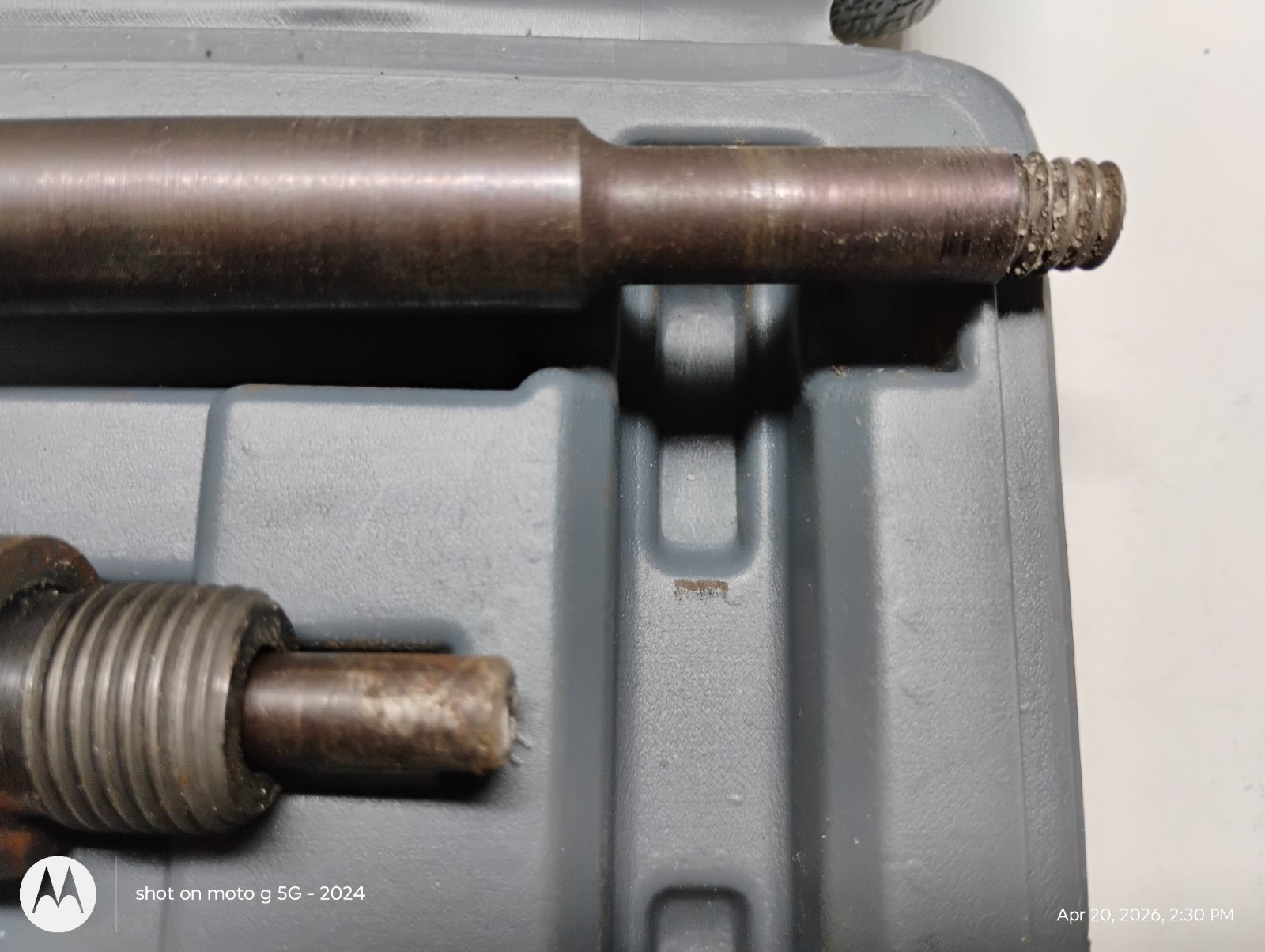 LISLE BROKEN SPARK PLUG REMOVER FOR FORD TRITON & 3 VALVE ENGINES, (B7