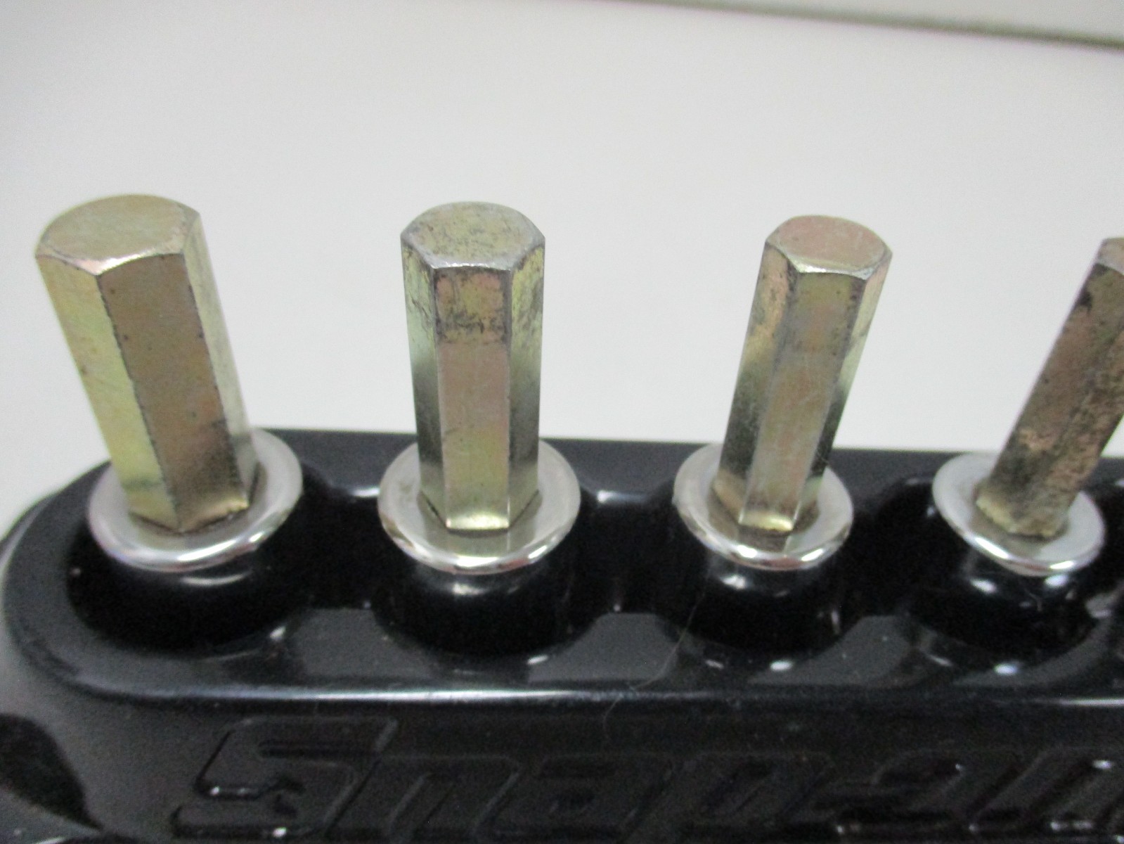Snap On 207EFAMY 7 pc Metric Hex Bit Socket Set Magnetic Storage Tray 4 to 10mm