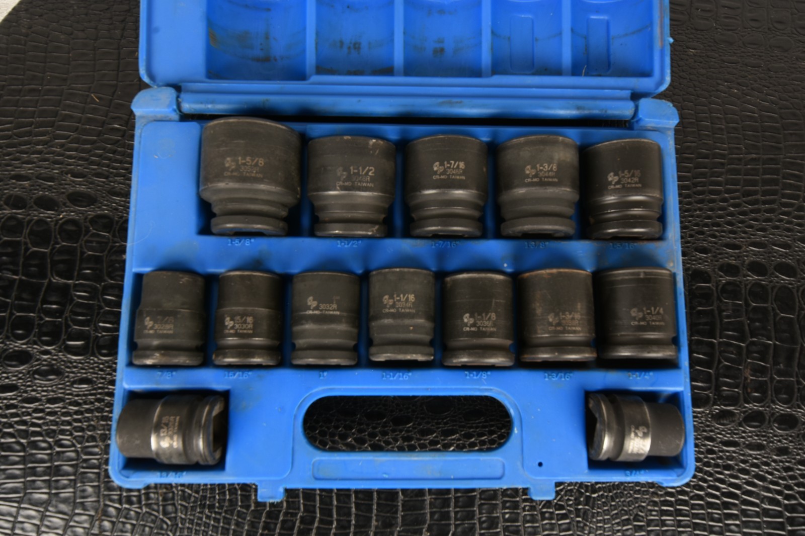 GREY PNEUMATIC 8038 3/4″ Standard DR 6 PT SAE Socket Set 14 Piece With Case