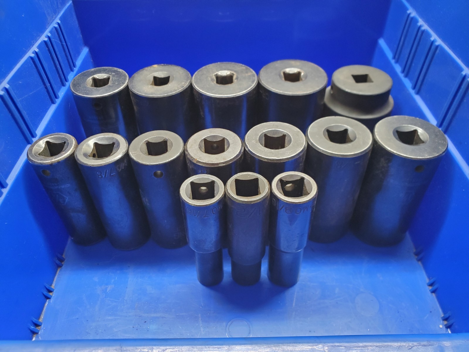 15-PCS GearWrench + More 7/16″ to 1-9/16″ Deep Impact Socket Set, 1/2″ Drive.