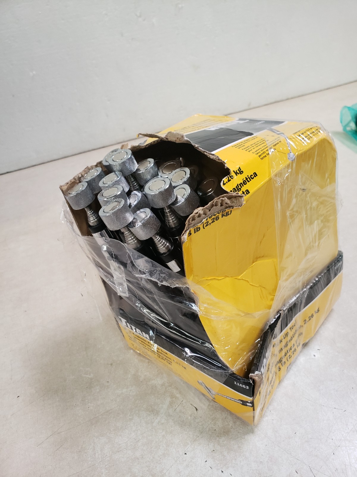 Lot of 19 – Titan 116630 5lb Telescoping Magnetic Pickup Tool | Up to 33 Inches