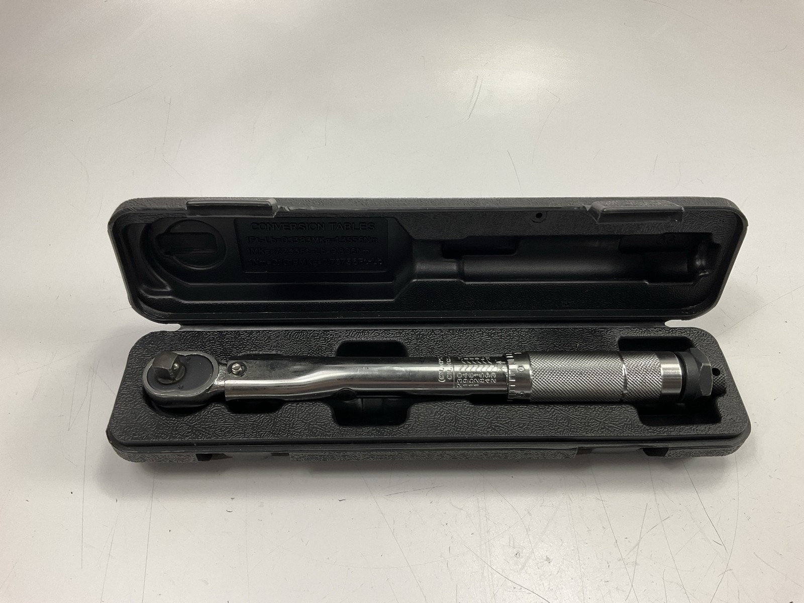 USED #10 – OEM Tools 27173 3/8″ Drive Click Style Torque Wrench 20-200 Inch/Lbs.
