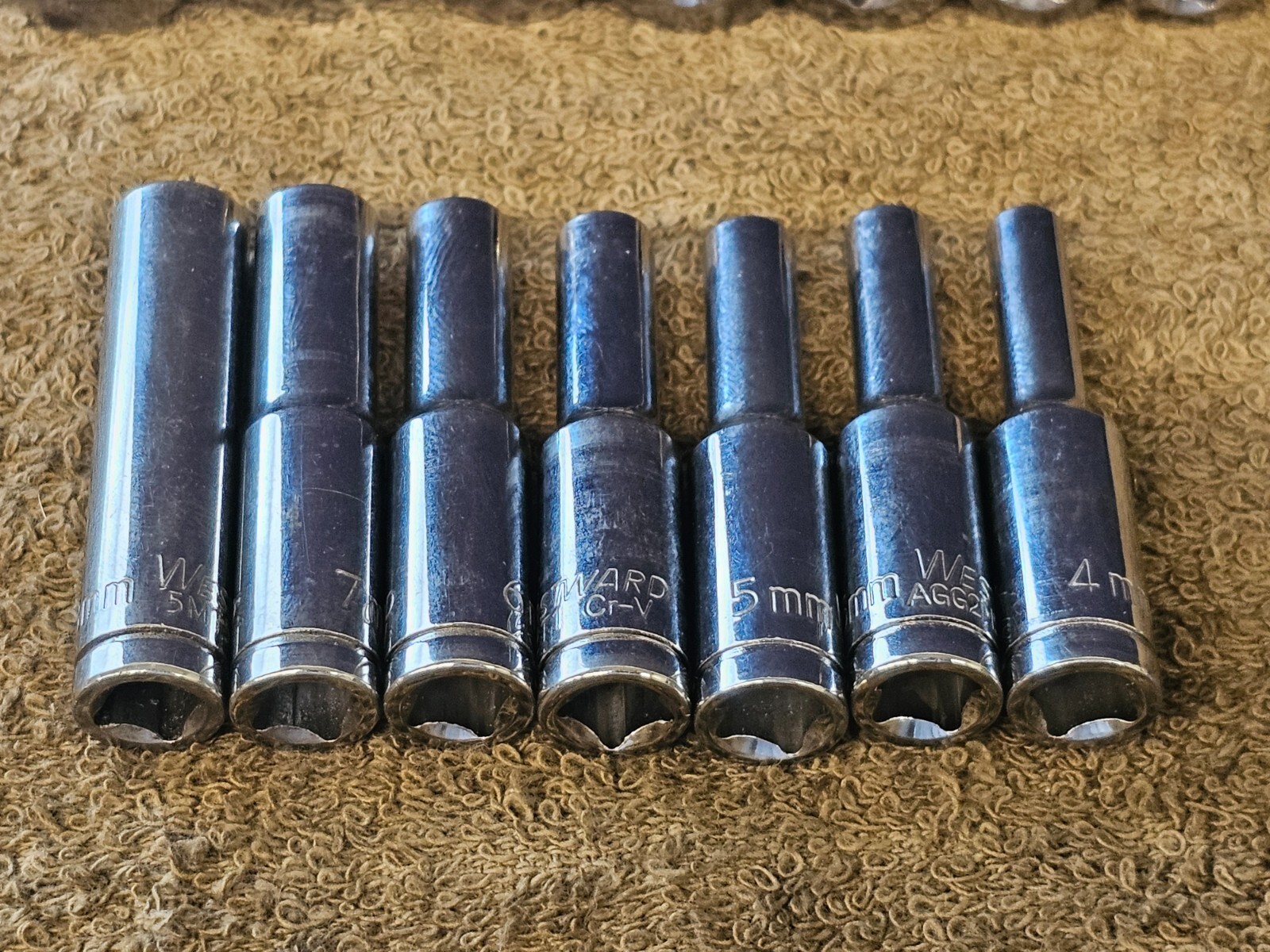 14 Westward Sockets 1/4 Drive Deep Well 15 14 13 12 11 10 9 8 7 6 5.5 Metric Set