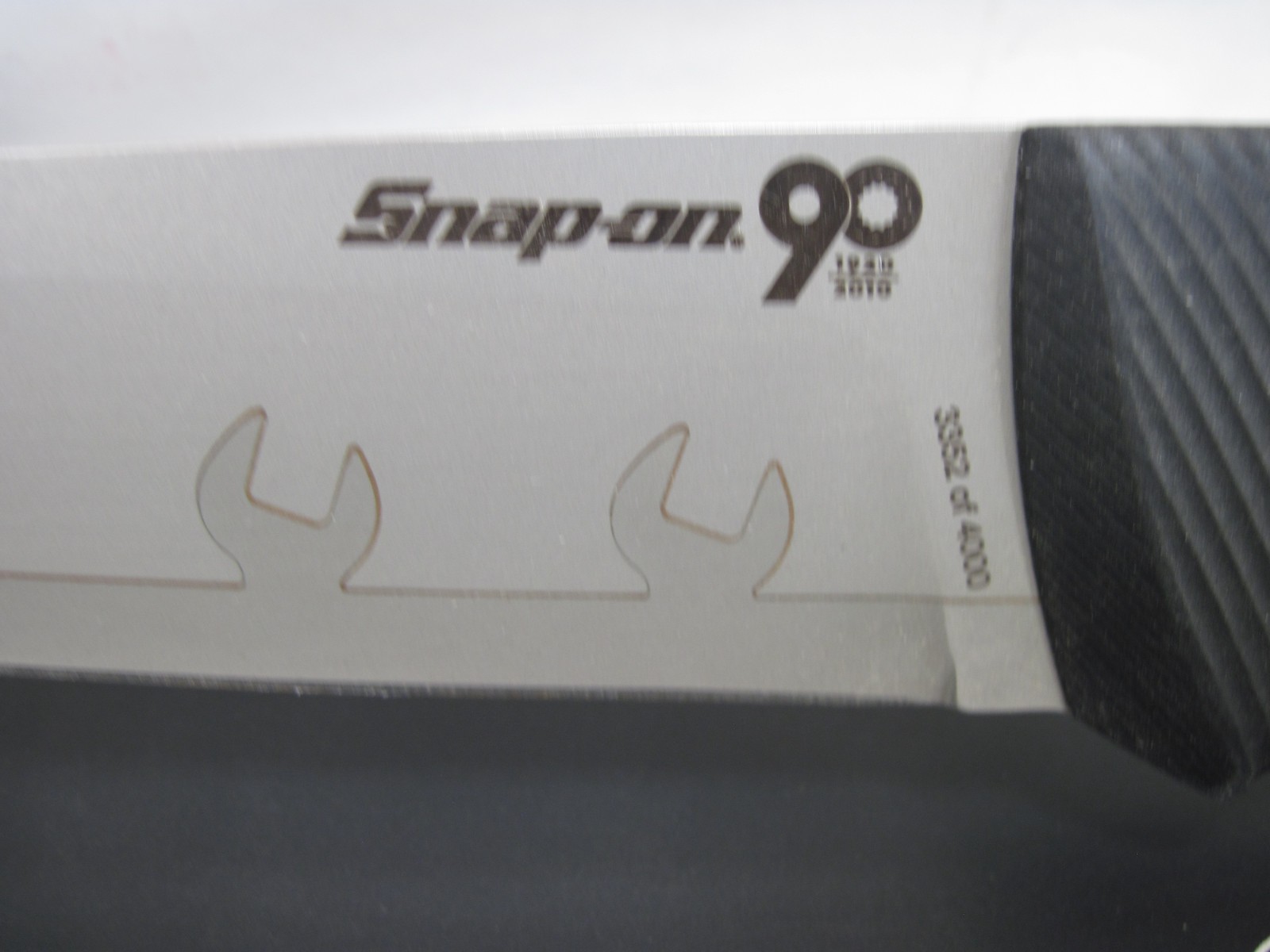 Snap On 90th Anniversary Limited Edition Composite Blade Knife W/Stand NEW