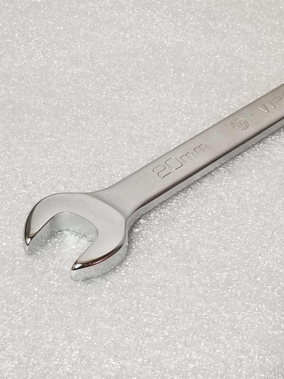 Wright 11-20MM Combination Wrench 20mm 12-Pt 10-1/2″OAL Satin Chrome Made in USA