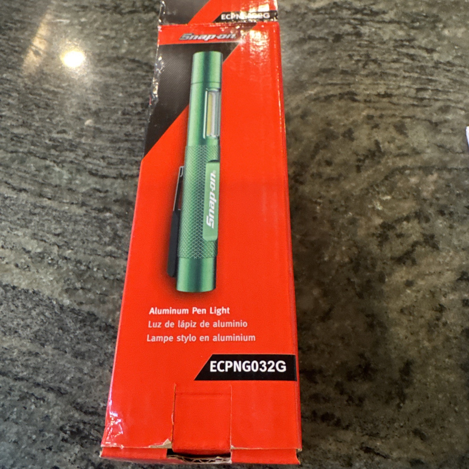 Snap on ecpng32g 300 lumen aluminum pen light rechargeable new