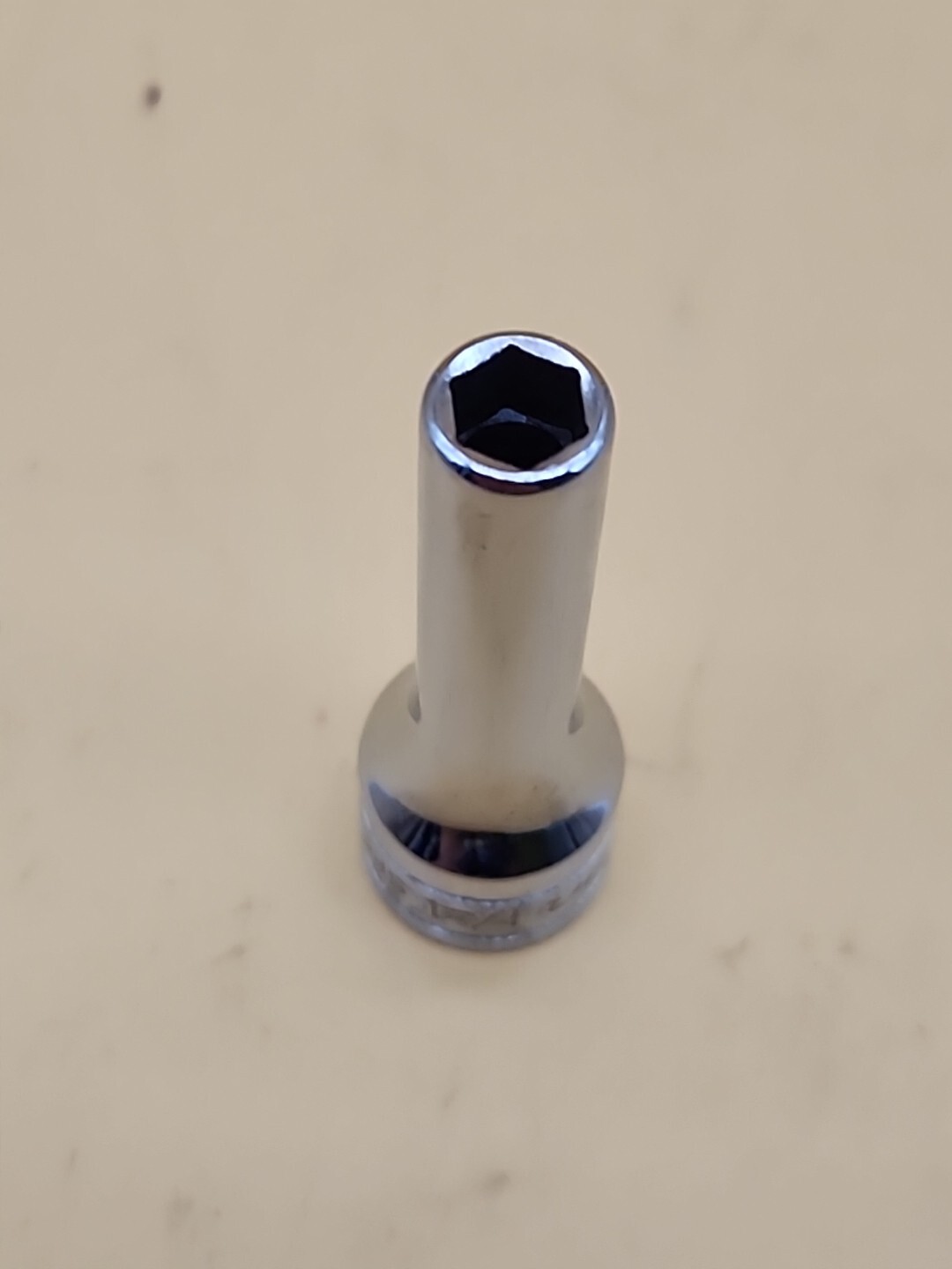 Snap on Tools 1/4″ DEEP 6 Point Chrome Socket 3/8″ Drive SFS081 USA