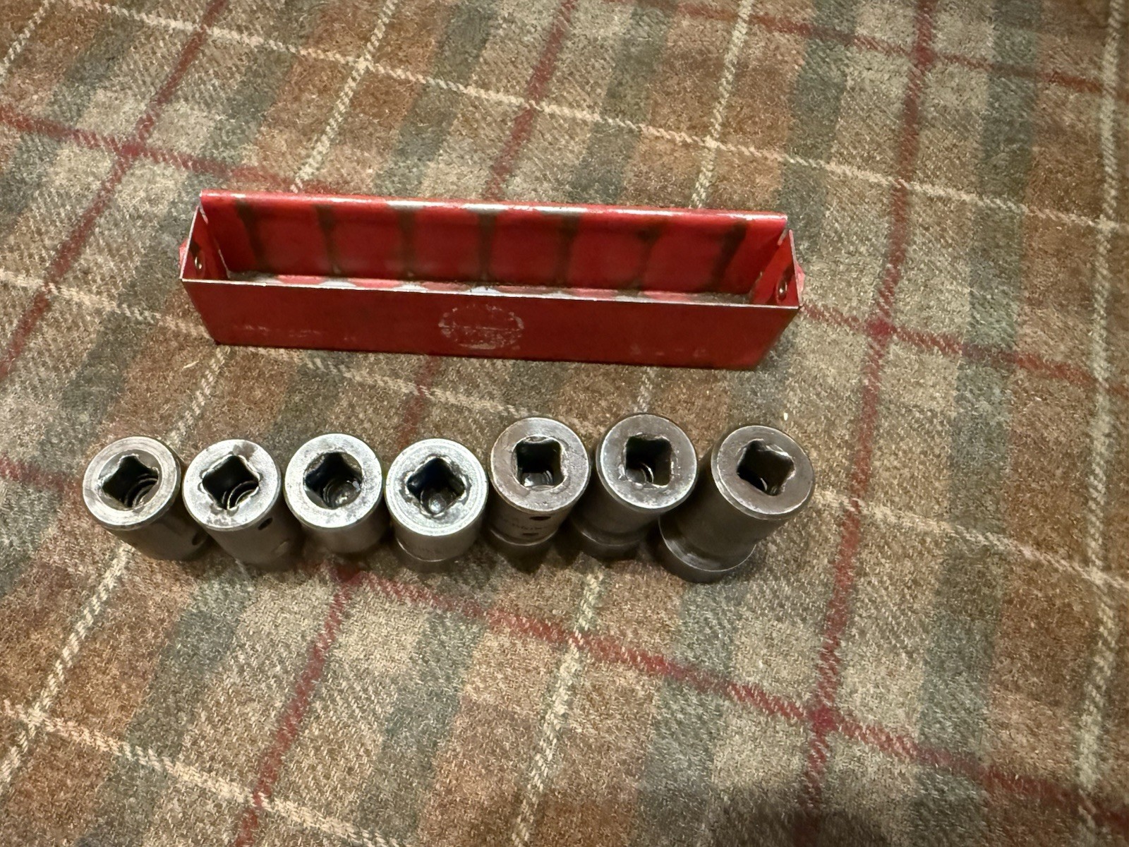 MAC 3/8″ Drive 7pc 3/8″-3/4″ SAE Impact Swivel Universal Socket Set w/metal tray