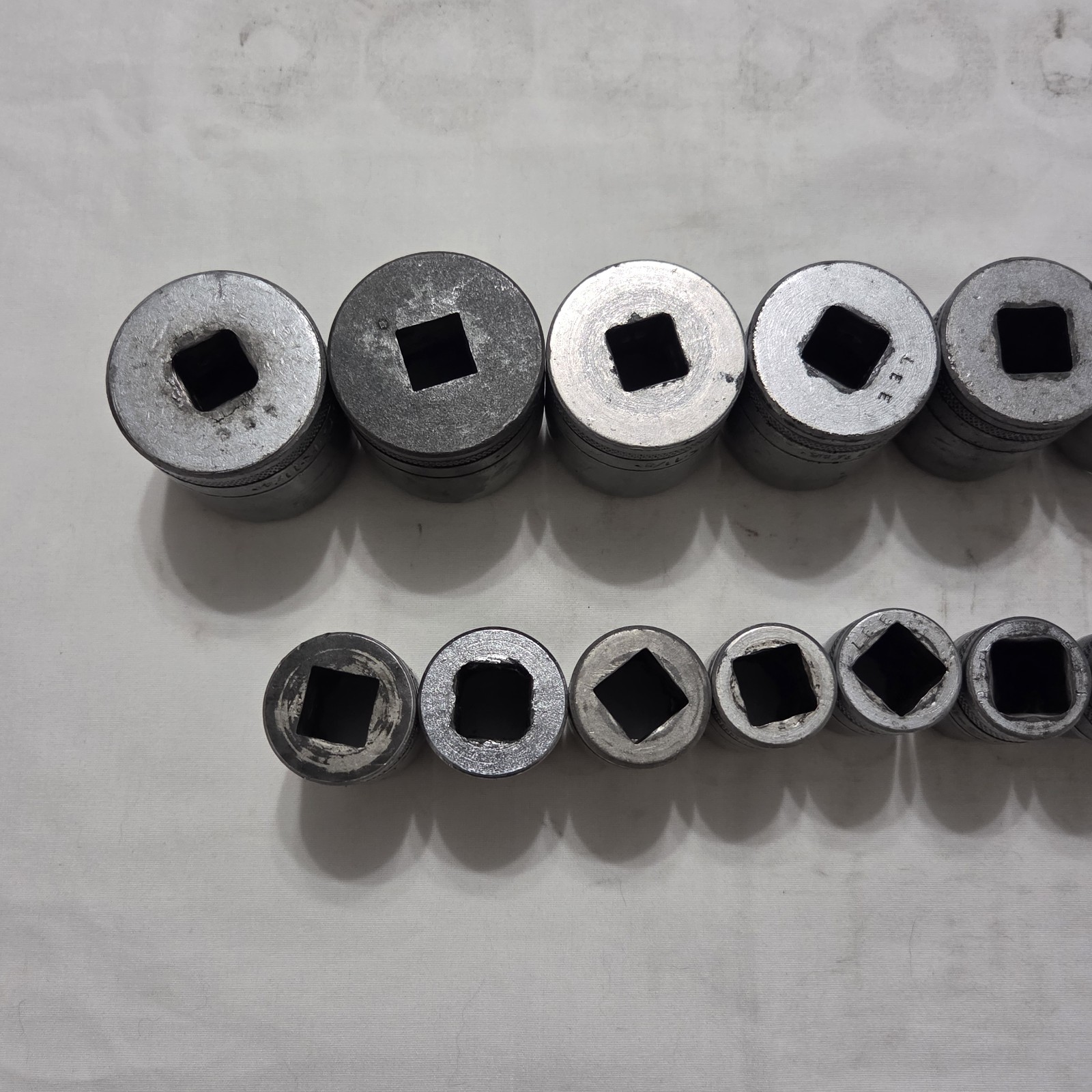 Vintage SK Tools 16pc 7/16″ to 1-1/4″ 12pt SAE Socket Set 1/2″ Drive Made In USA