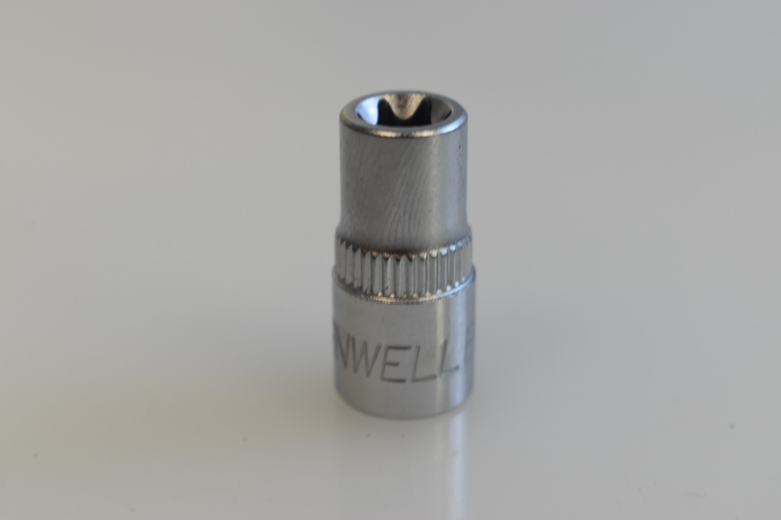 Cornwell Tools CBSE80 E8 TORX External Star Shallow Socket 1/4″ Drive Chrome
