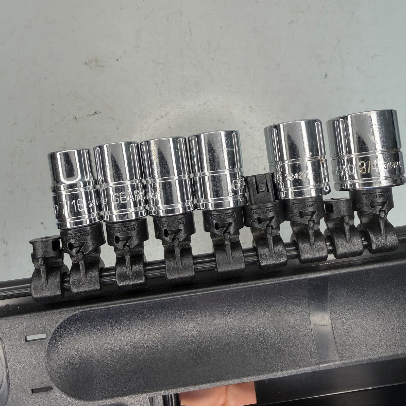 GearHead 3/8″ Drive 12 Point SAE Socket Set 6 Pc 7/16″ to 3/4″