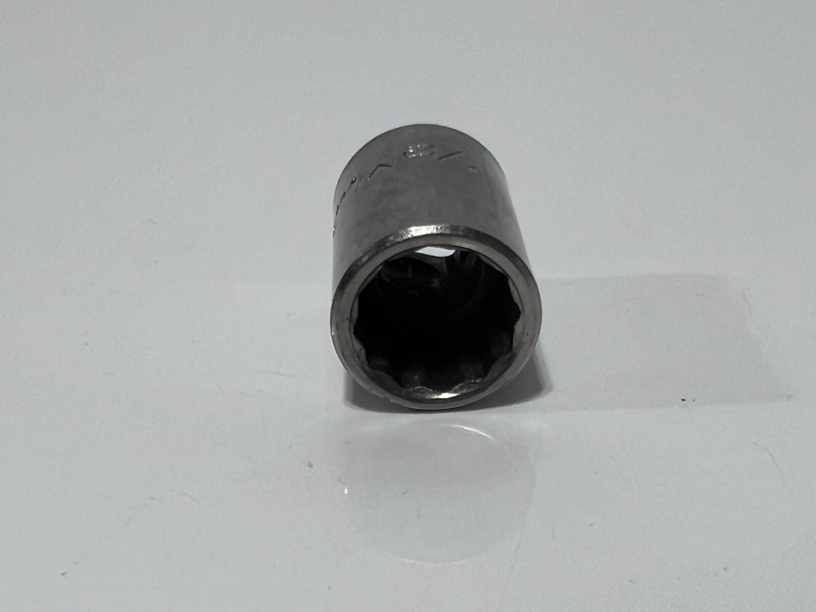 Matco Tools USA B162 SAE 1/2″ Shallow Chrome Socket – 3/8 Drive – 12 Point