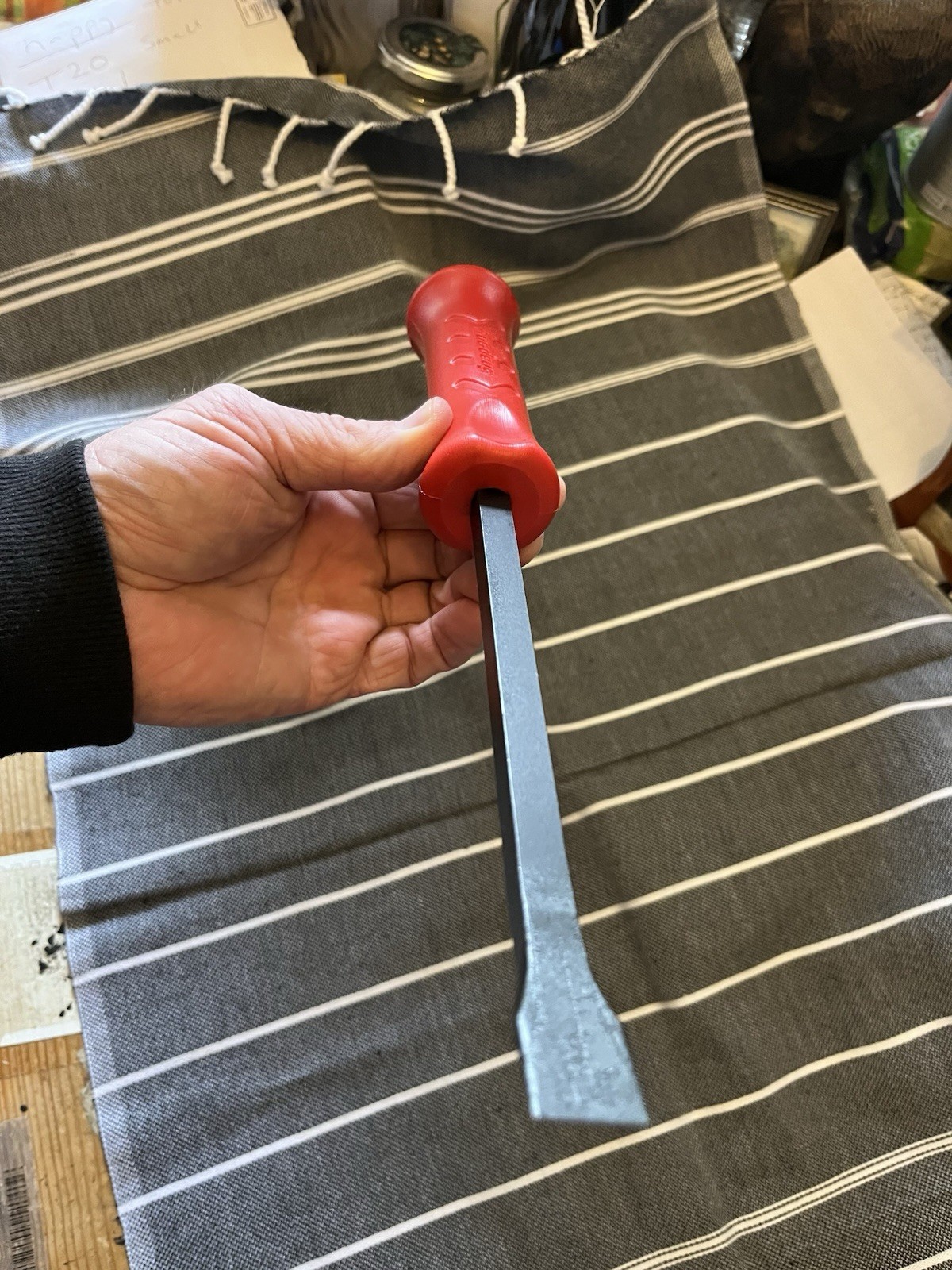 New Snap On Tools 12” Striking Pry Bar Classic Red Heavy Duty New Premium Tool