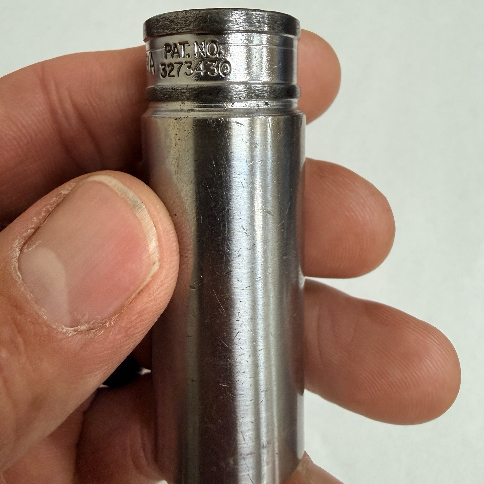 Snap-on Tools 18mm Deep Socket 3/8″ Drive Metric Chrome 6-Point SFSM18 SFSM-18