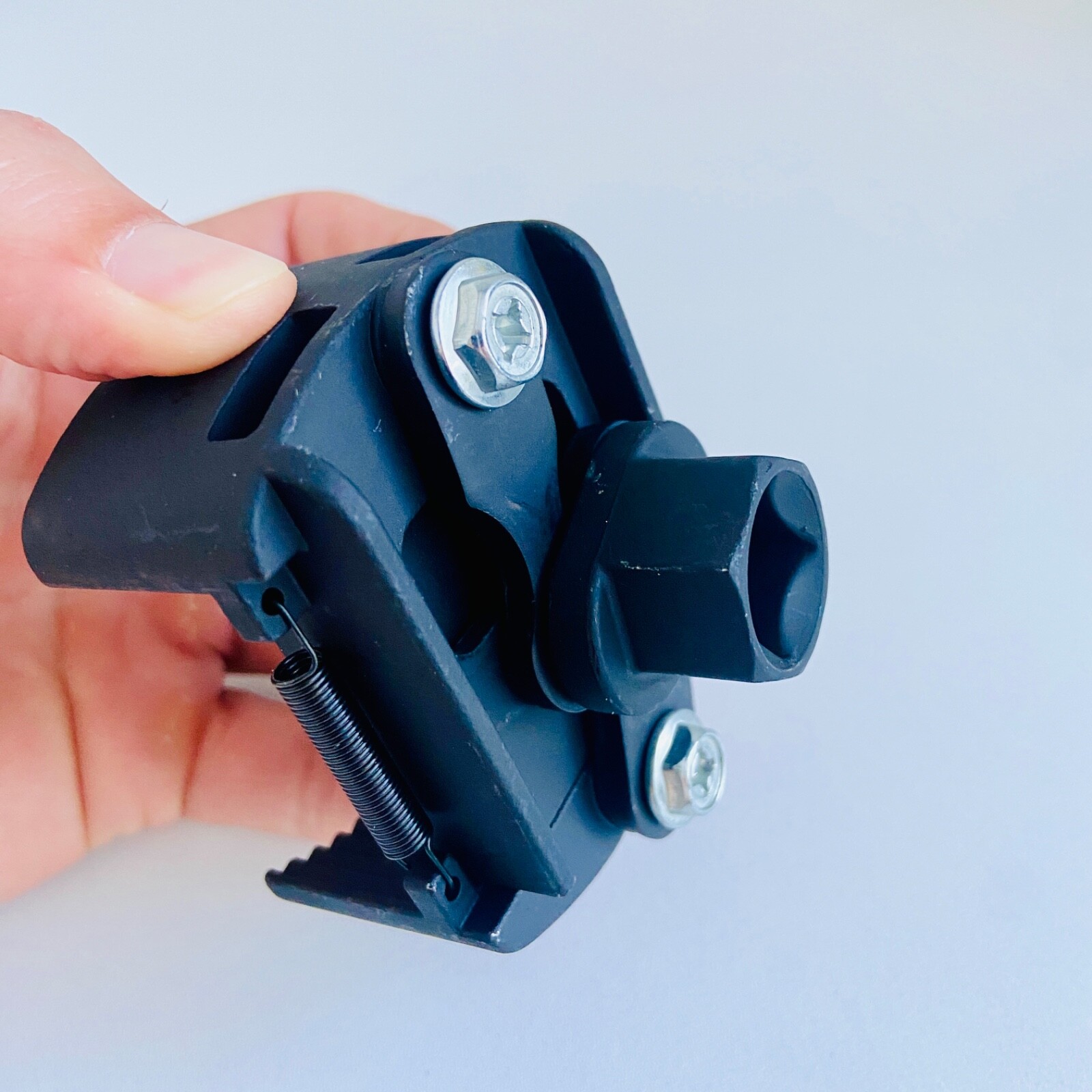 Universal Adjustable Oil Filter Wrench for 60mm – 80mm Removal Tool Cap 1/2″