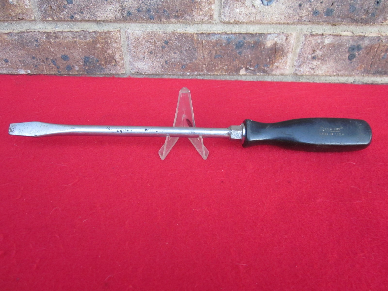 Snap-on Tools 12.5″ Long Black Hard Handle Flat Head Screwdriver SSD8
