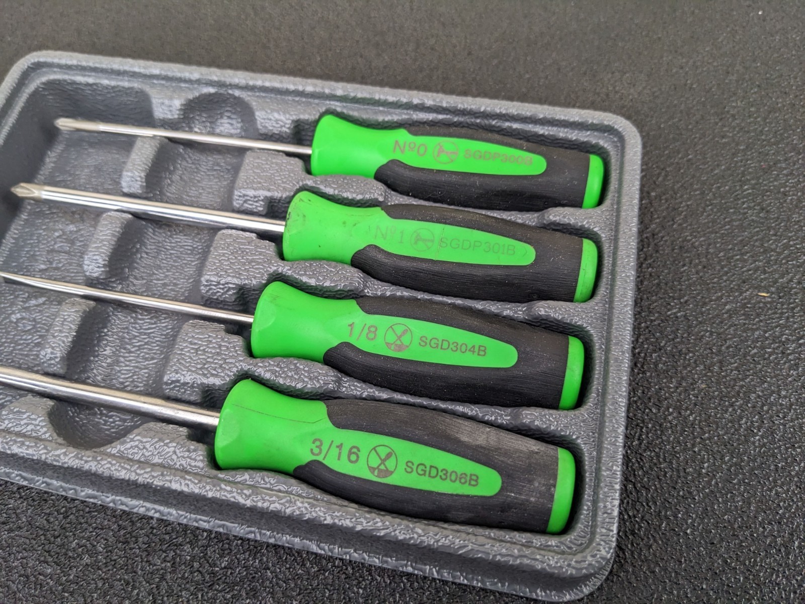 #bg499 Snap-on Tools USA 4pc GREEN Soft Grip Mini Screwdriver Set SGDX40BG