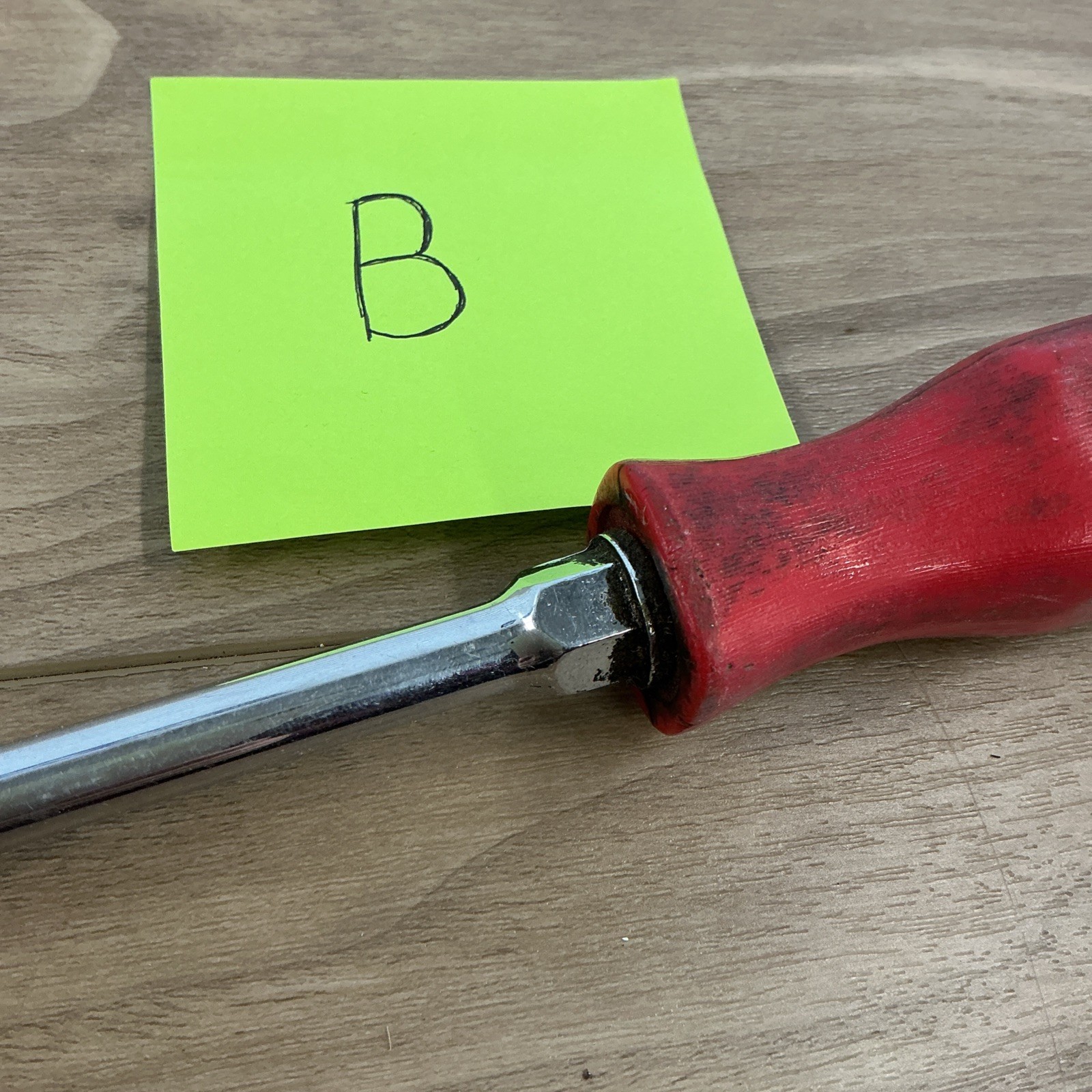 MAC TOOL PKRB8AR Flat Tip Screwdriver with Red Handle 13.5″ Long