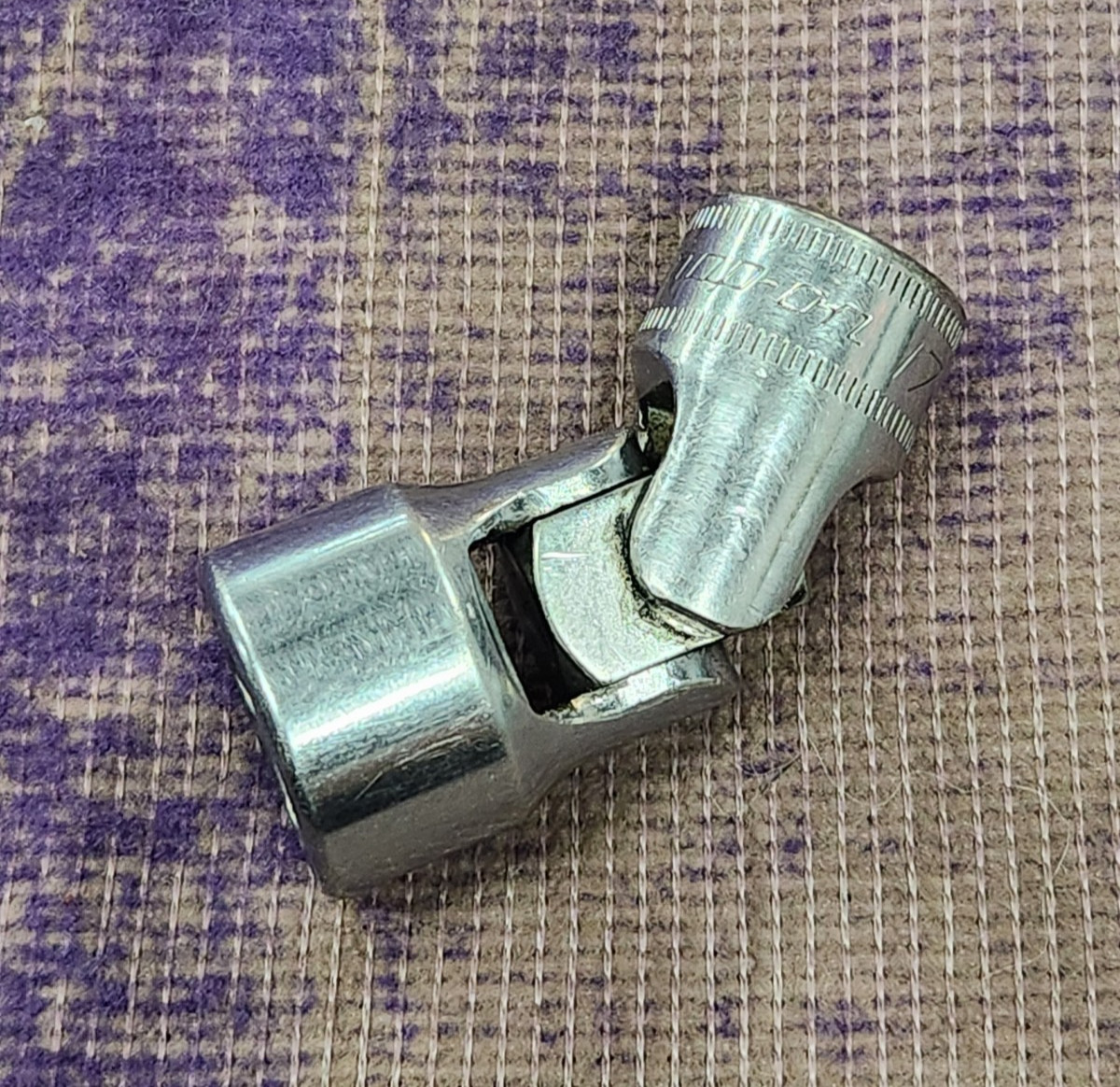 Snap On FSUM17 & FSUM16A 6 Point 3/8″ Drive Shallow Swivel Socket PAIR