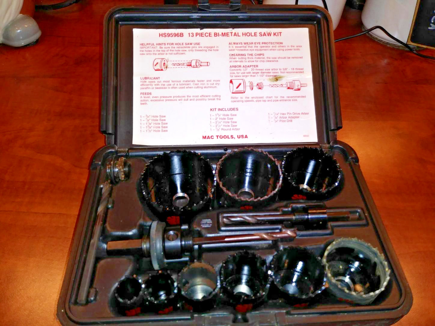 MAC-TOOLS 13 PIECE HOLE SAW KIT NUMBER HS9596B WITH CASE EXCELLENT CONDITION