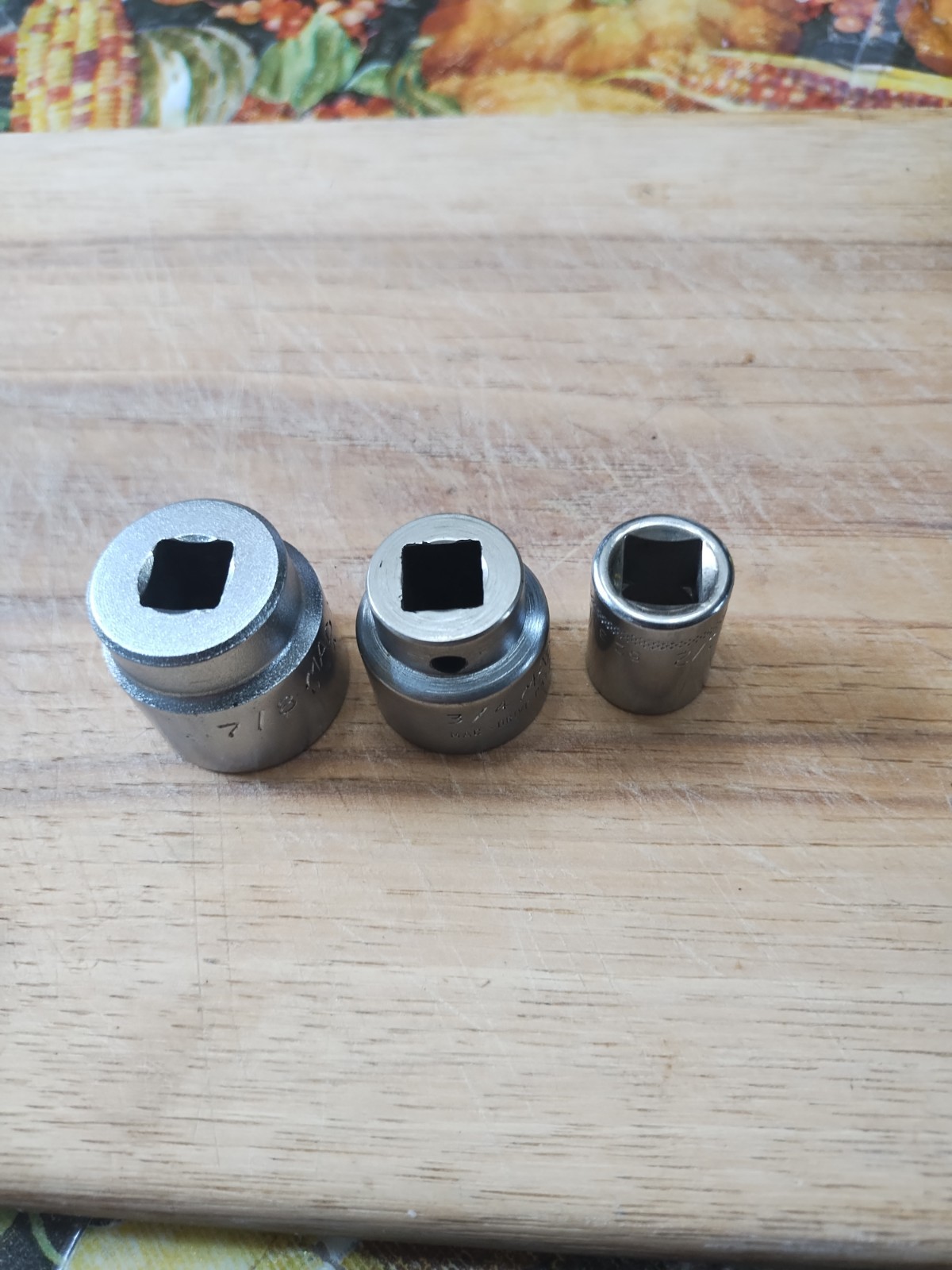 Two Mac Tools, 1 Easco, 3/8″ Drive, 12 Point Shallow Sockets. 7/8″, 3/4″, 1/2″