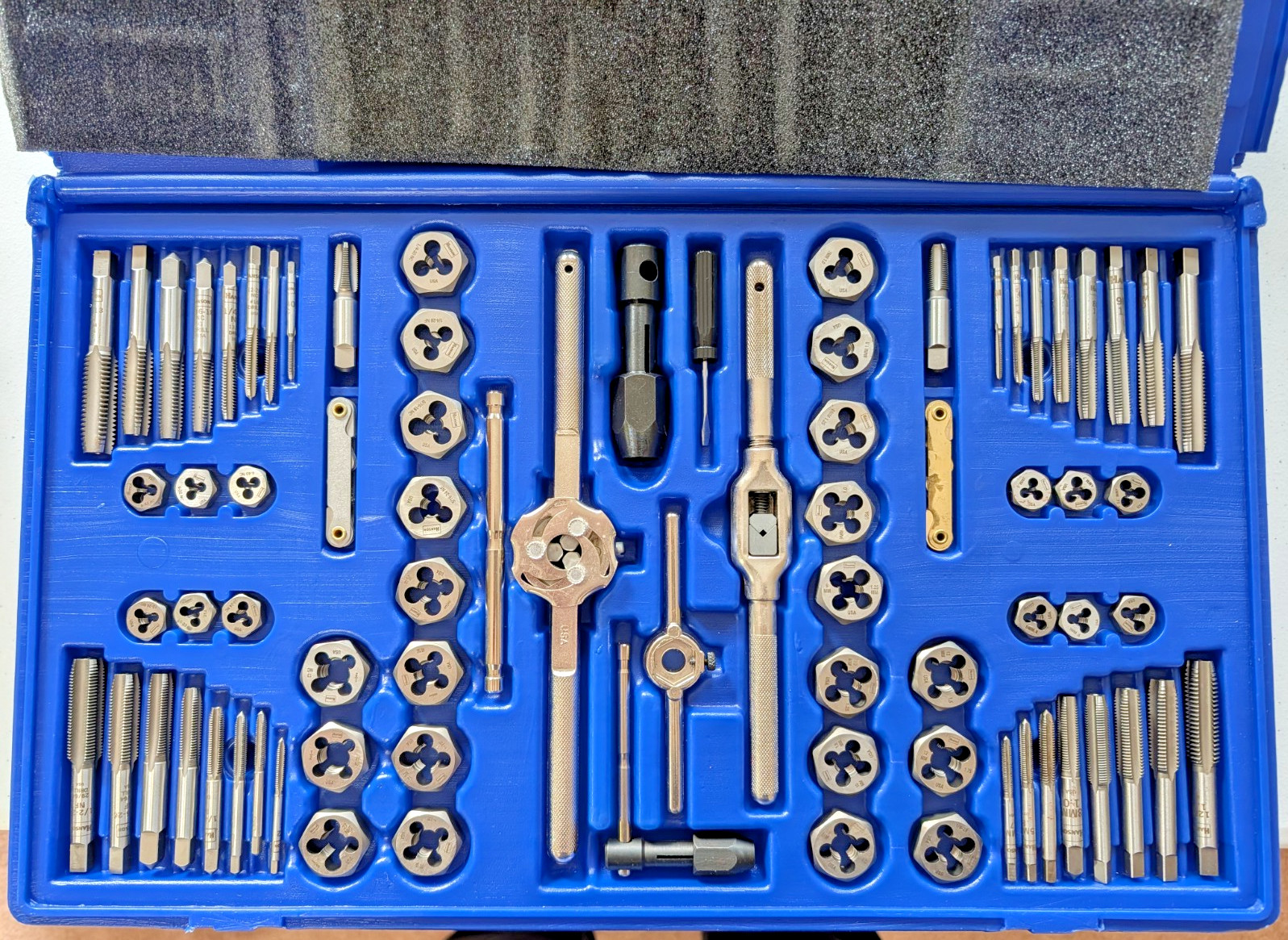 IRWIN Hanson (26377) – 117 Piece Tap and Hex Die Deluxe Set (Brand New)