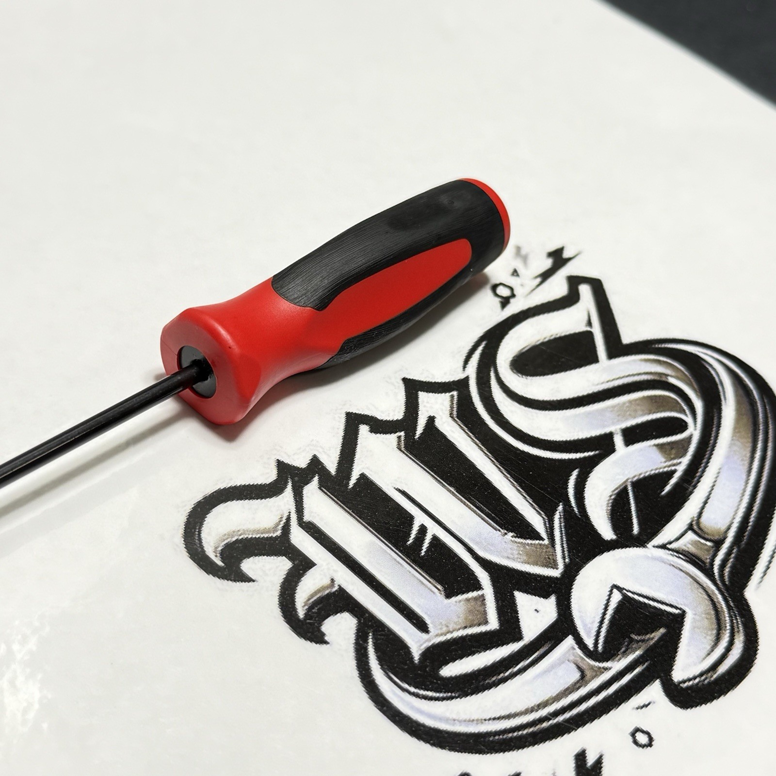 Snap-on Tools USA NEW RED 8″ Mini Soft Grip Contoured Seal Remover SGSR4A