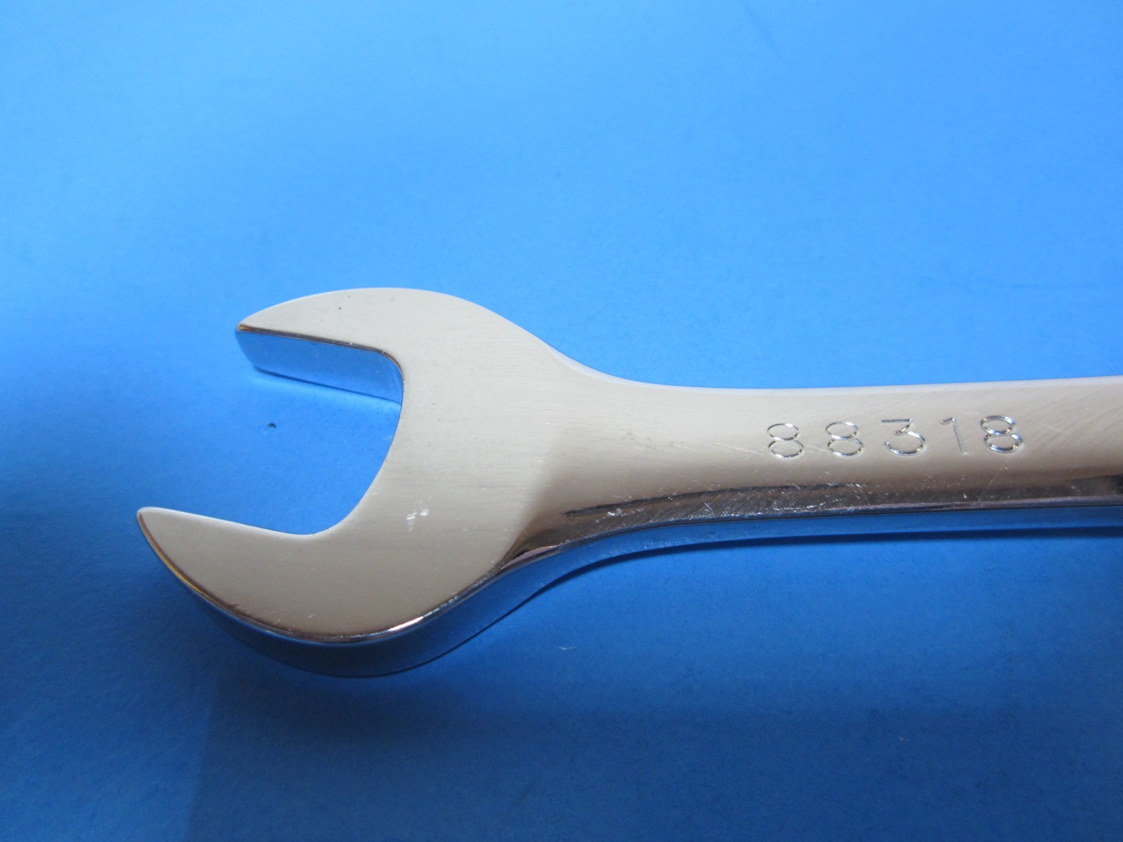S.K. TOOLS * New Old Stock * 18mm 12-point # – 88318 Combination Wrench