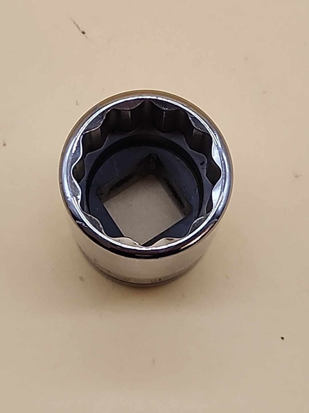 Snap- On Tool 13/16″ SAE Flank Drive Shallow Socket 1/2″ Drive 12pt SW261 USA