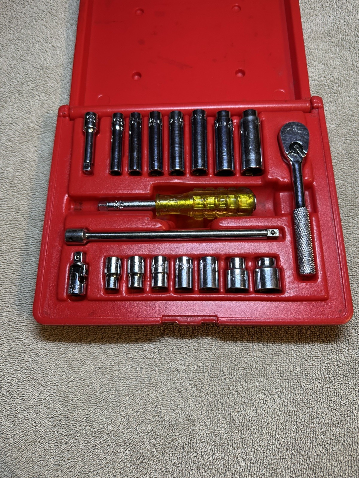 🇺🇸 MAC Tools 1/4″ 19 piece Ratchet Socket Extension General Service Set SMR196