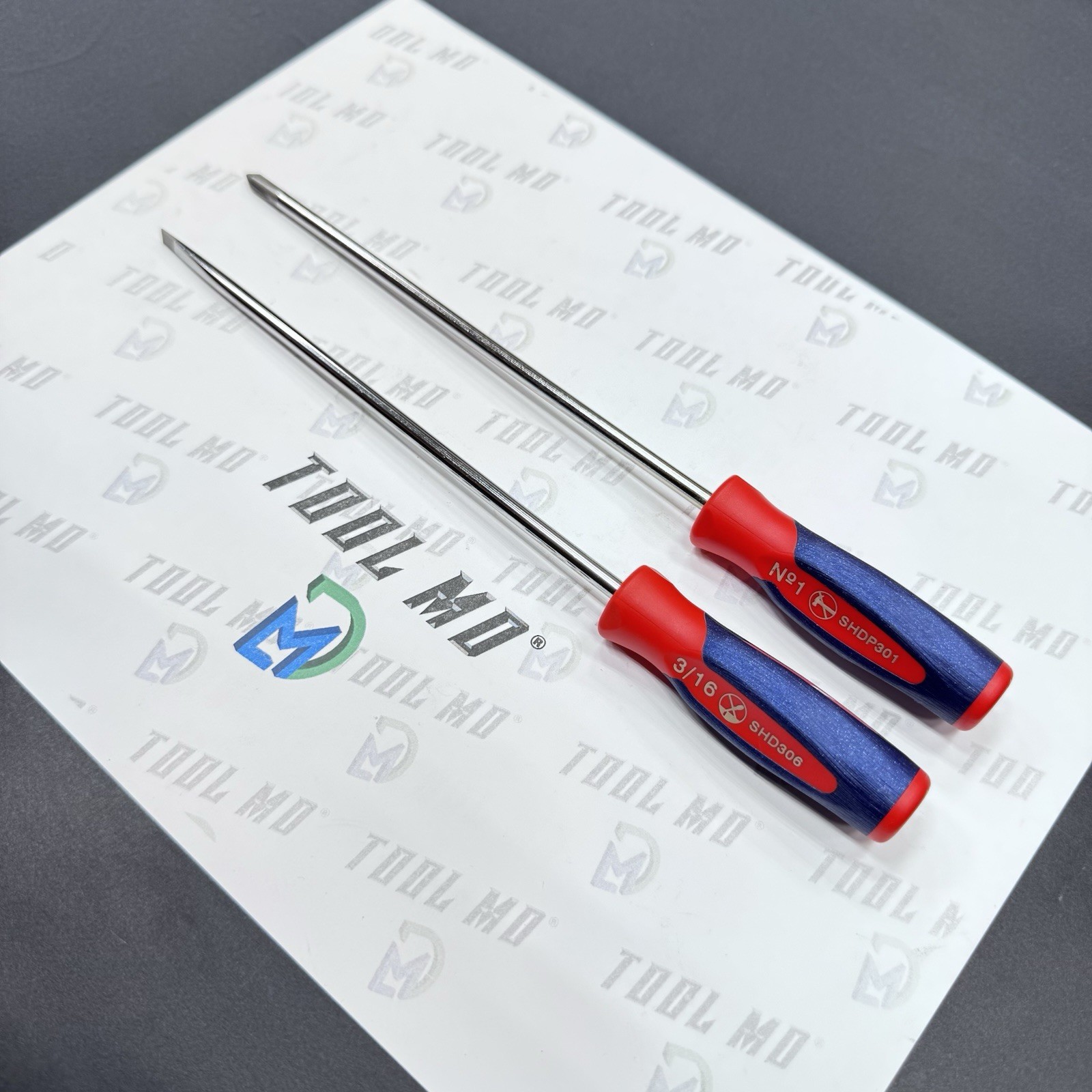 Snap-on Tools 2025 RED WHITE BLUE 2pc Mini-Tip Long Screwdriver Set SHD306AM