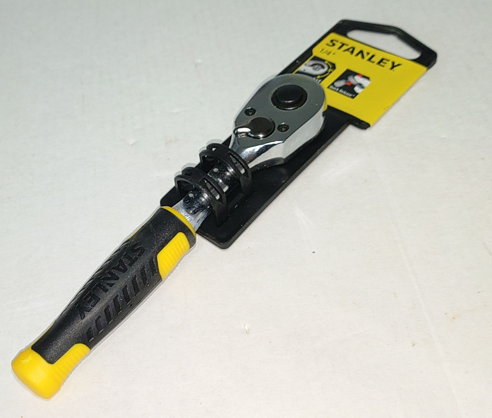 Stanley 1/4″ Quick Release 72 Tooth Reversible Ratchet STMT82663-0 Brand New