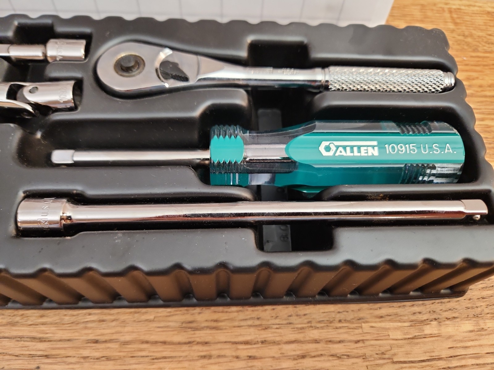 Allen Tools 1/4″ Drive Ratchet Set, Spinner Handle, Deep & Shallow Sockets 10900