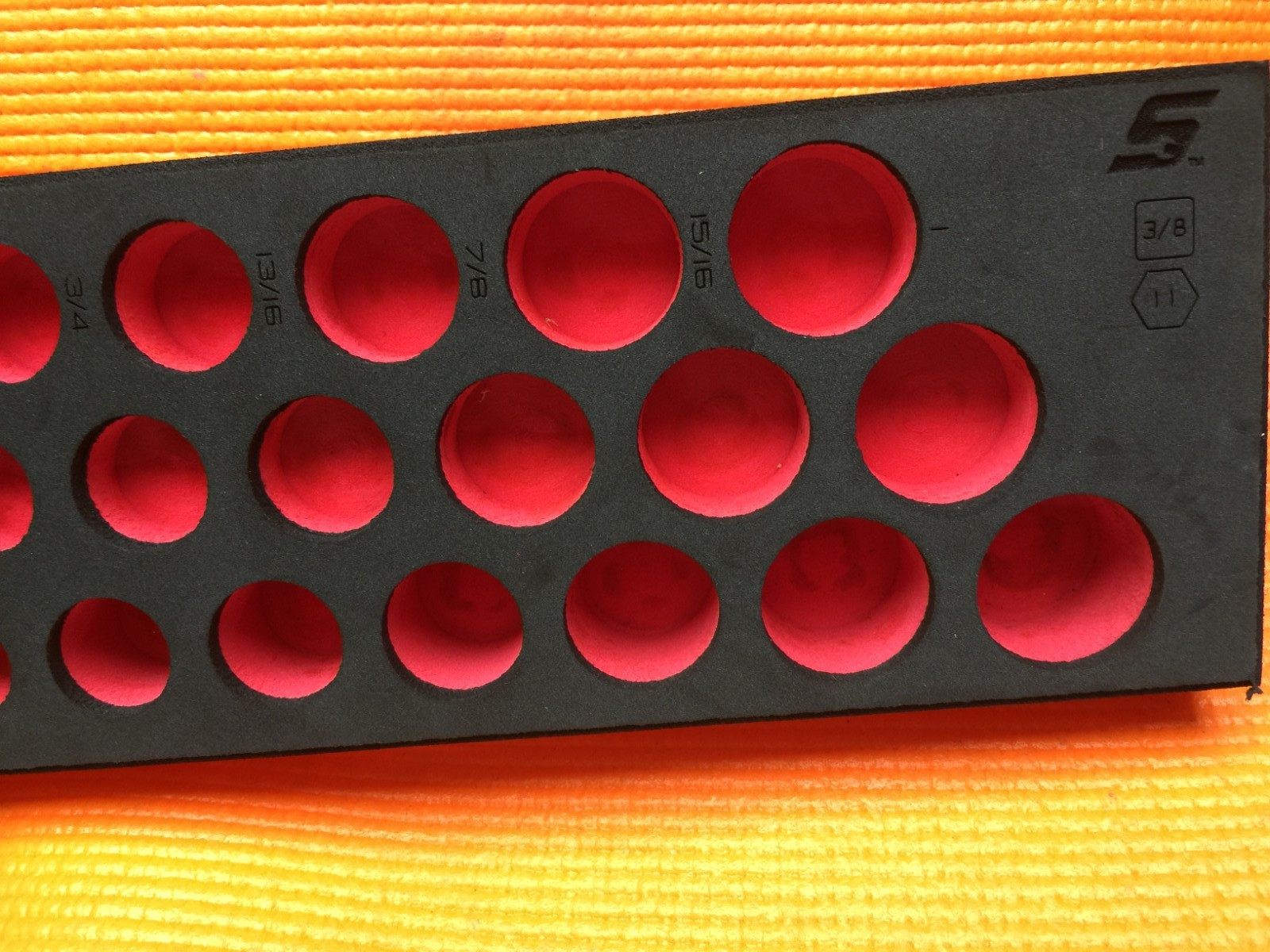 Snap-on 39 PIECE 3/8″ Drive SAE Socket Set Red FOAM ONLY USA LIKE NEW