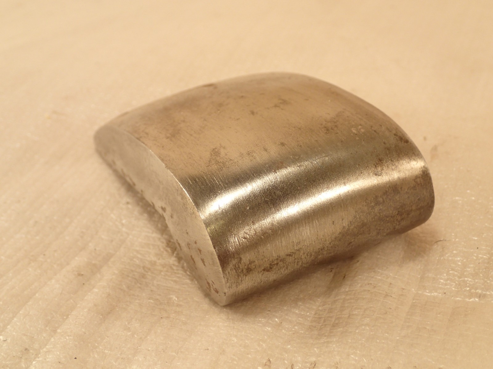 Vtge Auto Body Anvil Dolly, Curved ‘Comma’ Shape, Fender Sheet Metal 4″L, 2 lbs.