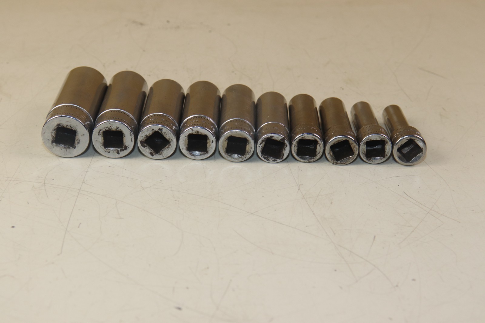 10pc Snap On 3/8″ Dr. 12 Point Deep Socket Set SFM 8,9,11,12,13,14,15,16,17,19mm