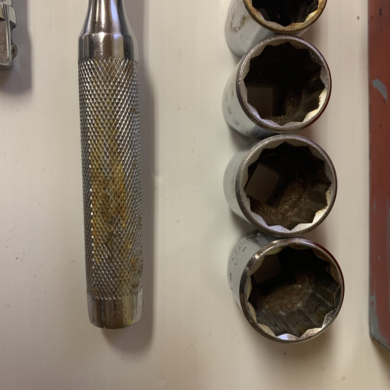 Vintage Mac Tools V8RI 1/2 Inch Drive Ratchet 10 Sockets 5 In Extension Box U