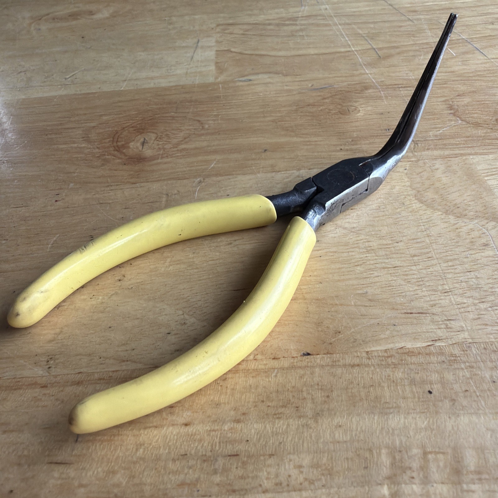 Williams Tools 5″ Long Thing Bent Needle Nose Pliers Yellow Handl PL-127C USA