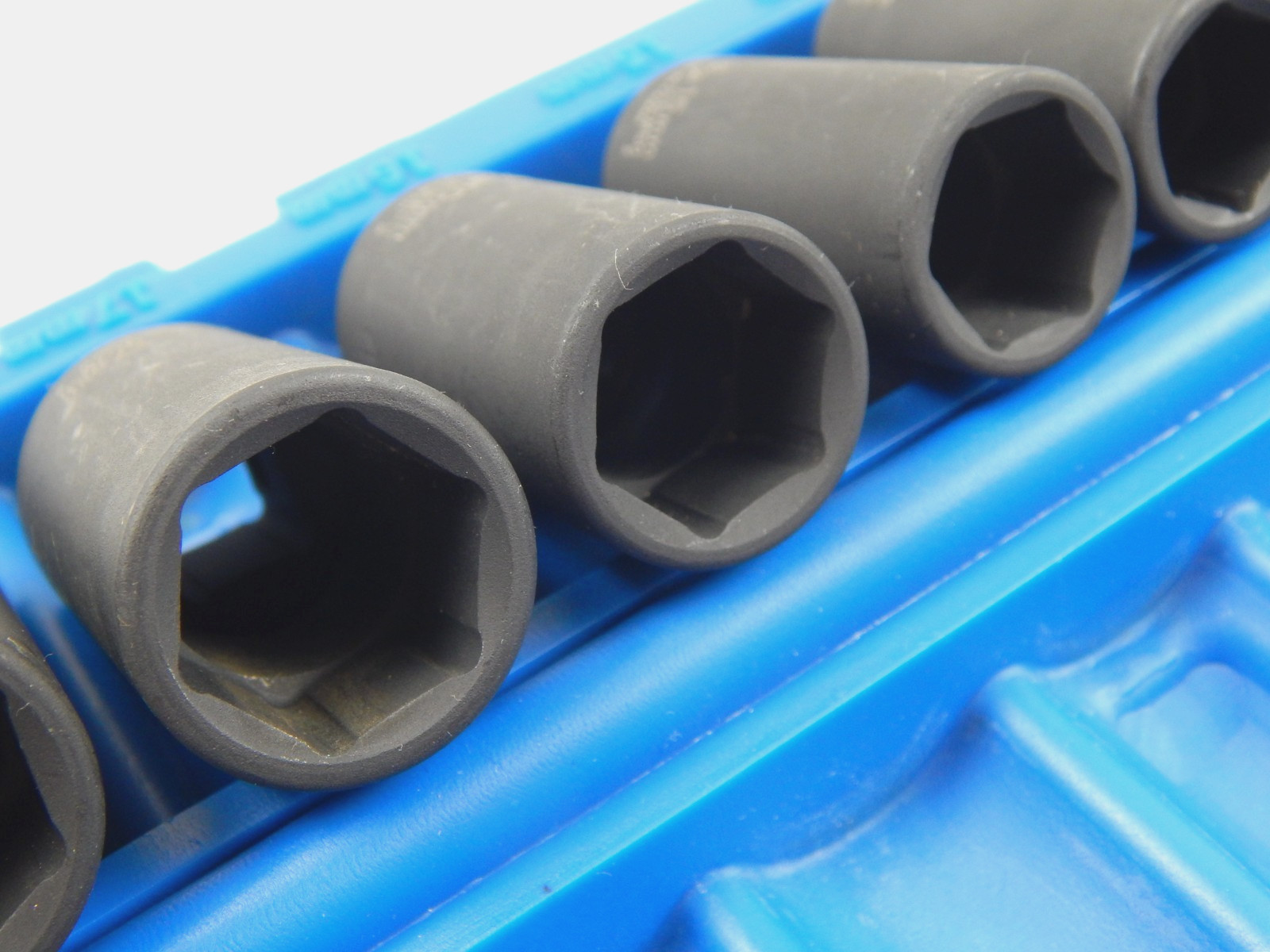 Grey Pneumatic 1213MSD 3/8″ Drive Semi-Deep Impact Socket Set 13 Pieces 7-19mm
