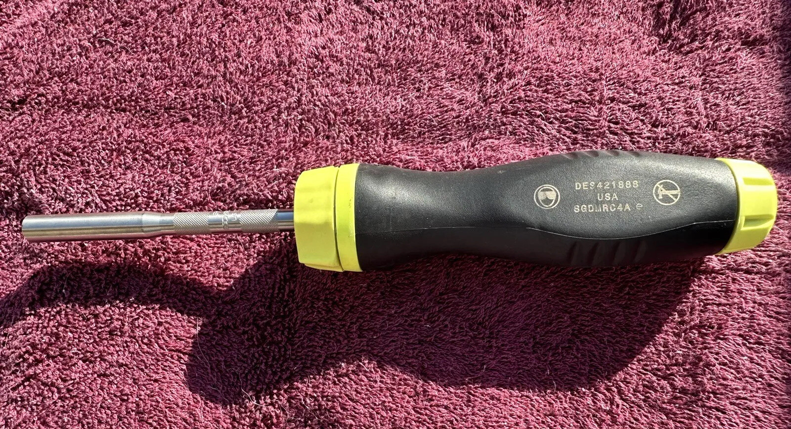 🟡 New Snap-On HI-VIZ Soft Grip Ratcheting Screwdriver w/ Bits SGDMRC44BHV