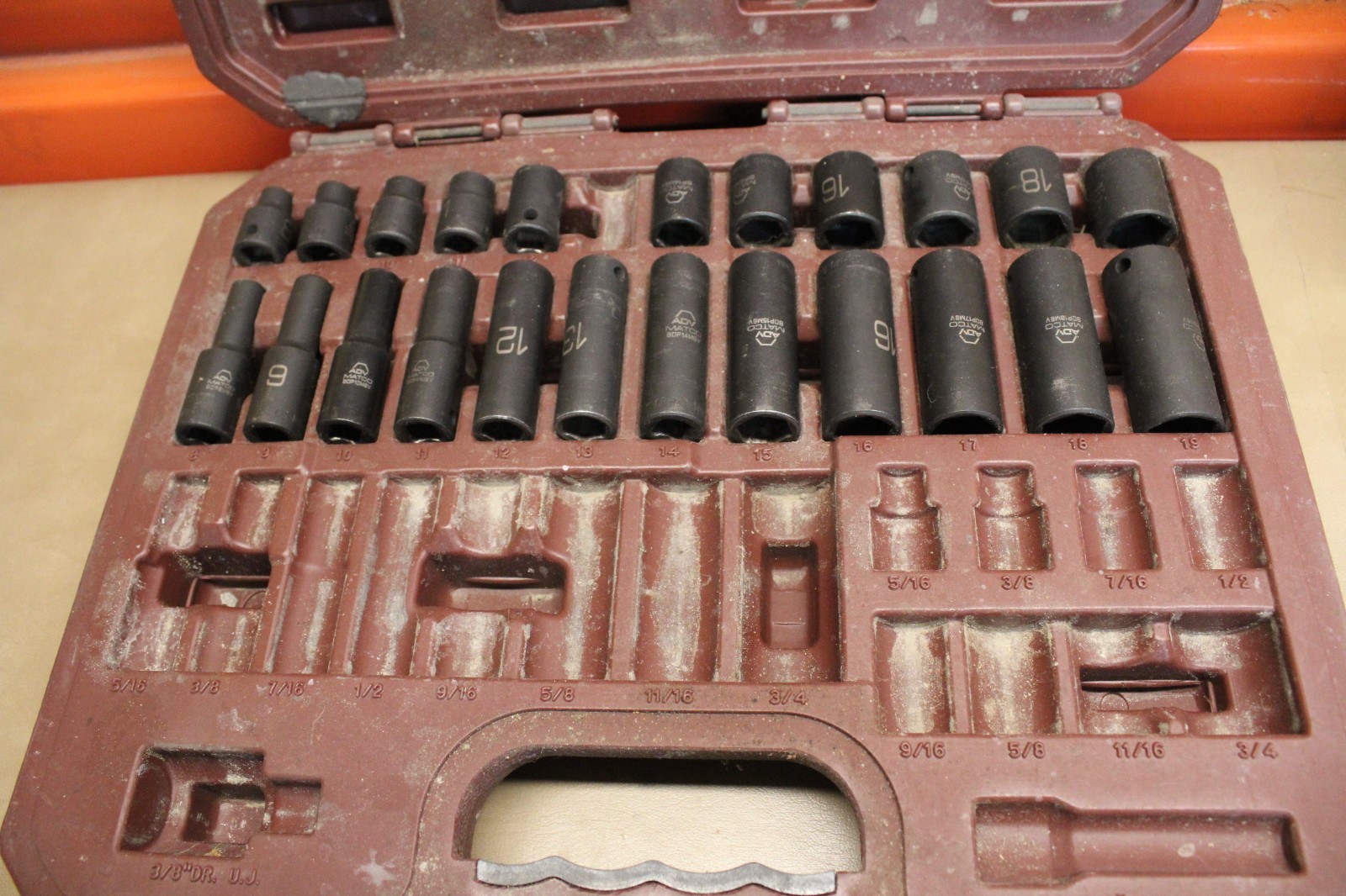 Matco Tools SBP426V 3/8″ 23pc SAE Metric 6pt Standard Deep Impact Socket